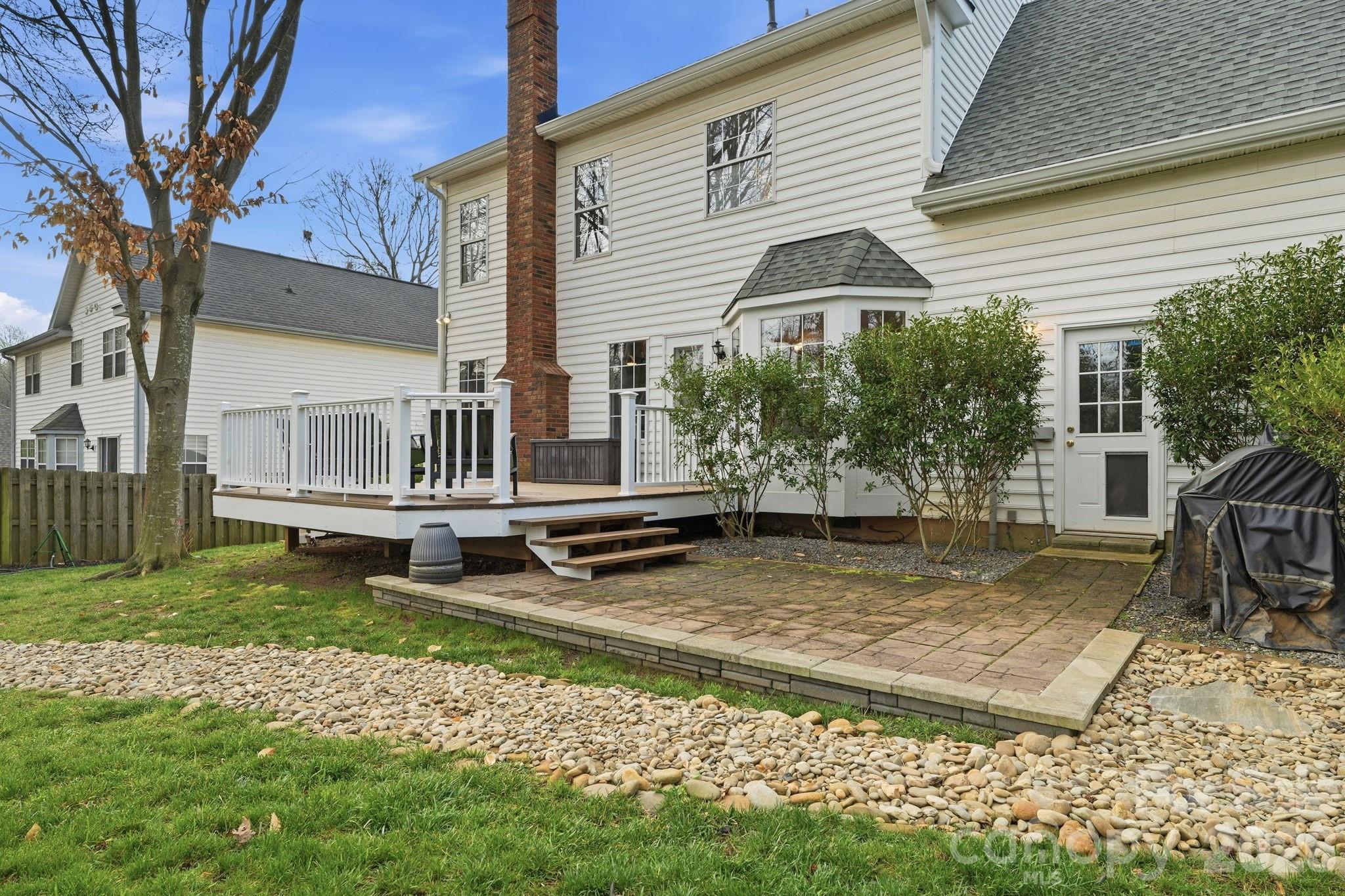 272 Rose Street