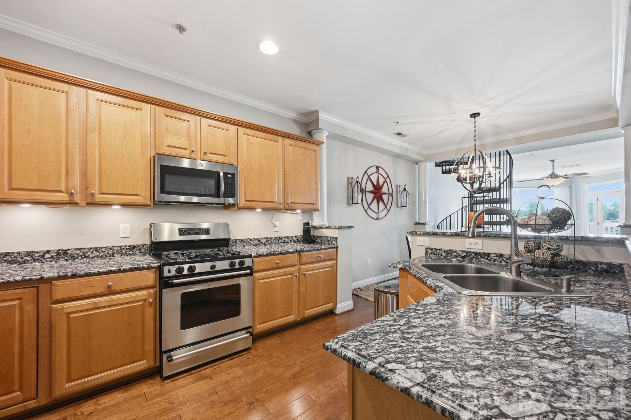 637 Williamson Road Unit: 307