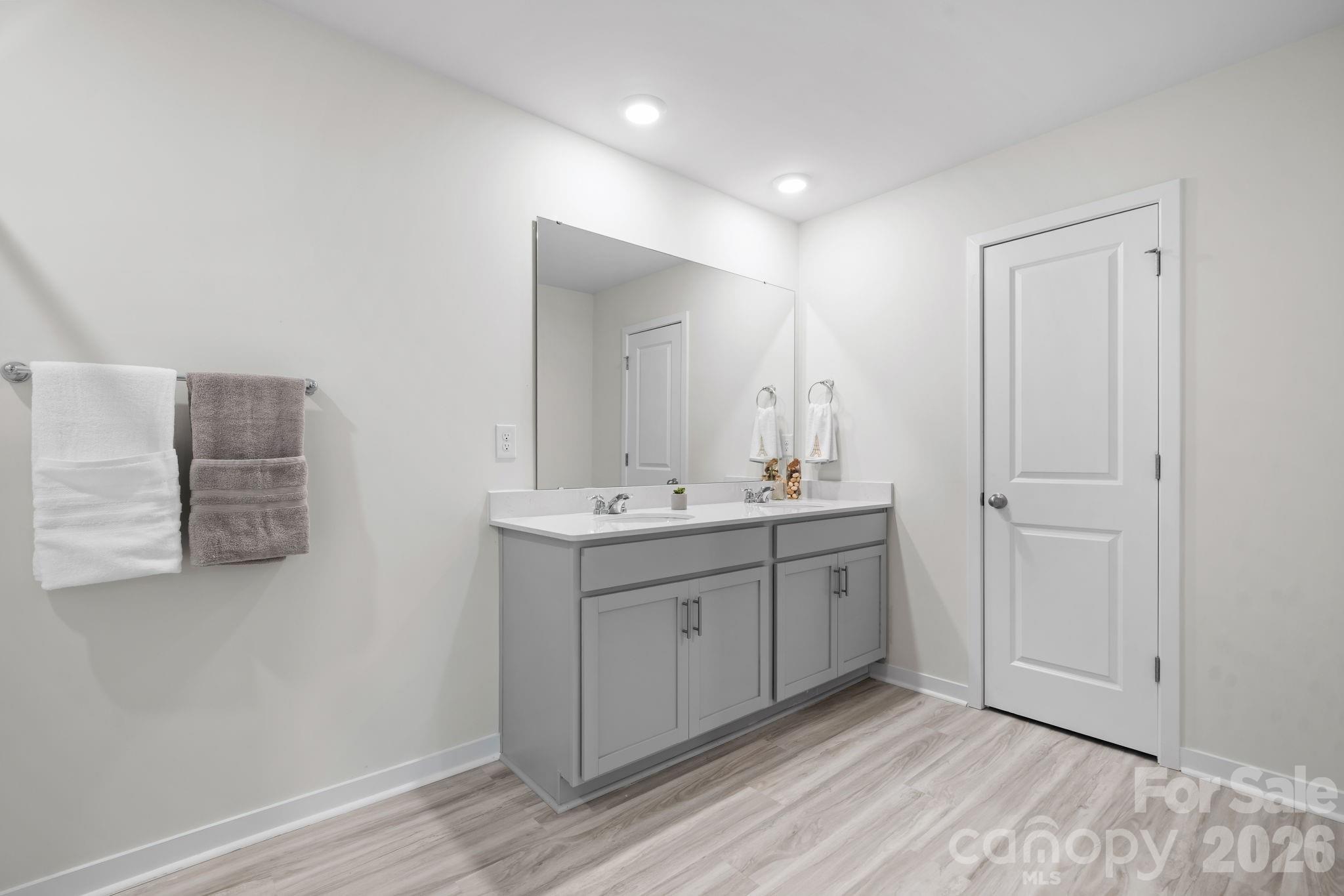 534 13th Avenue Drive NE