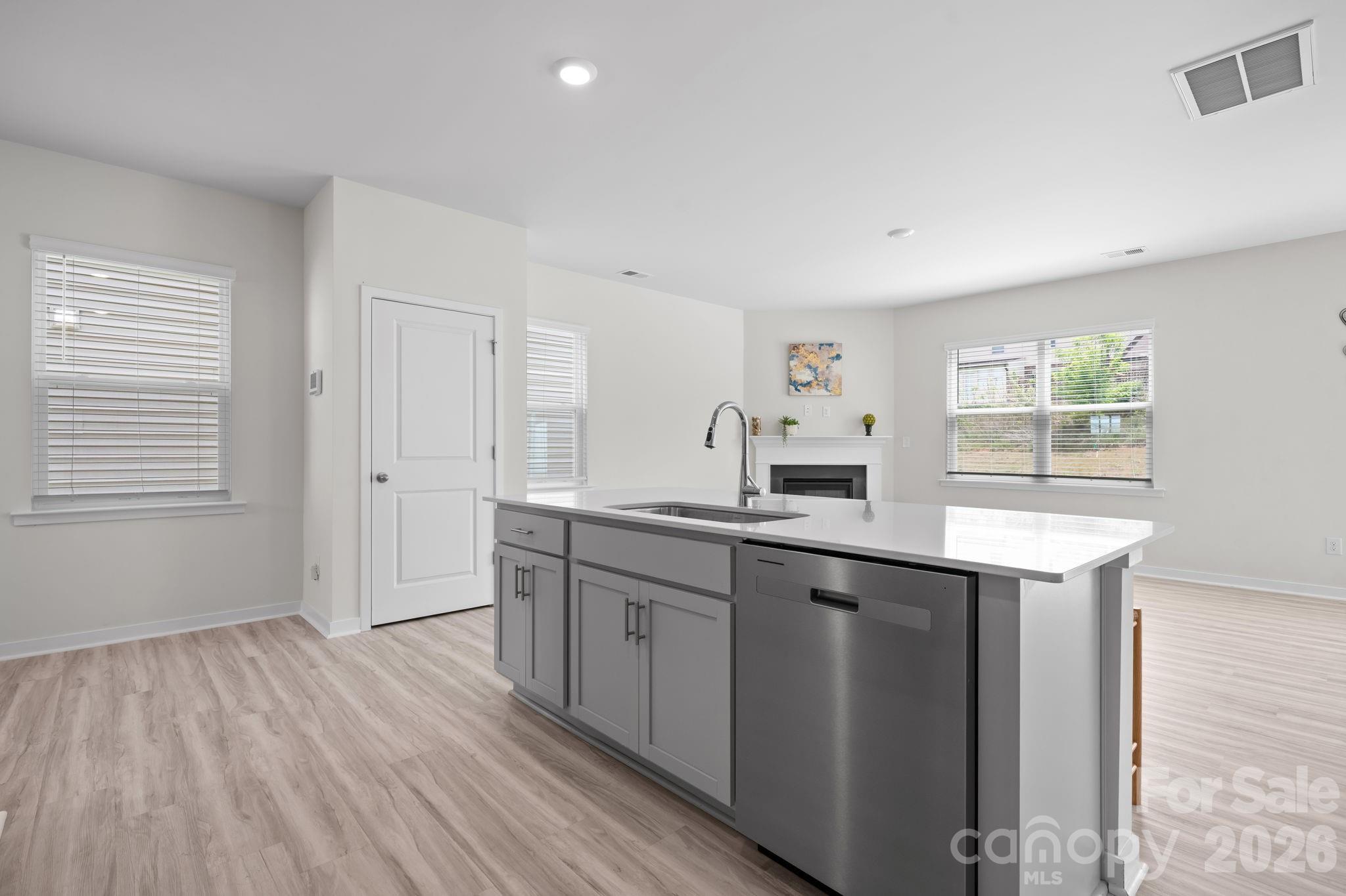 534 13th Avenue Drive NE