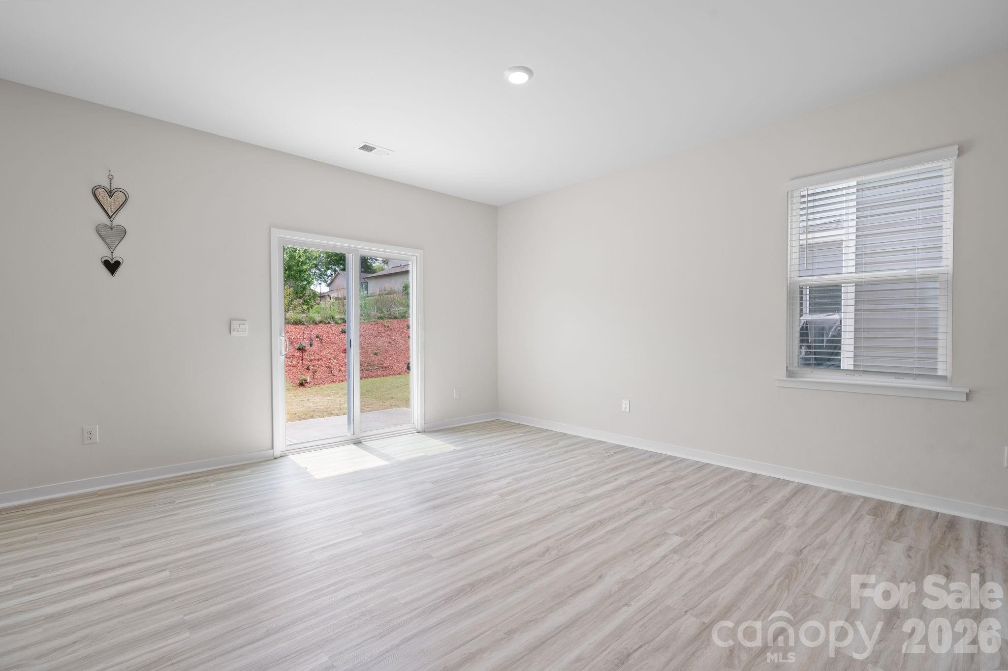 534 13th Avenue Drive NE