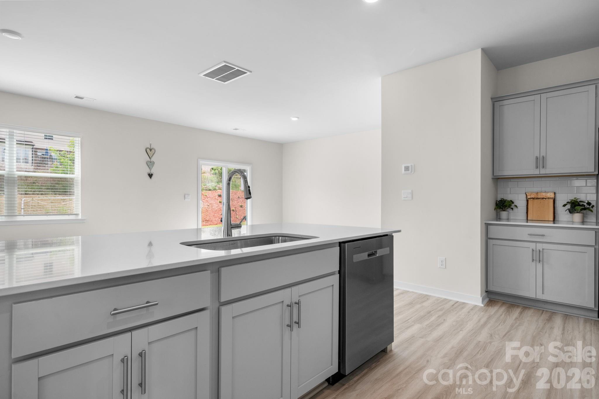 534 13th Avenue Drive NE