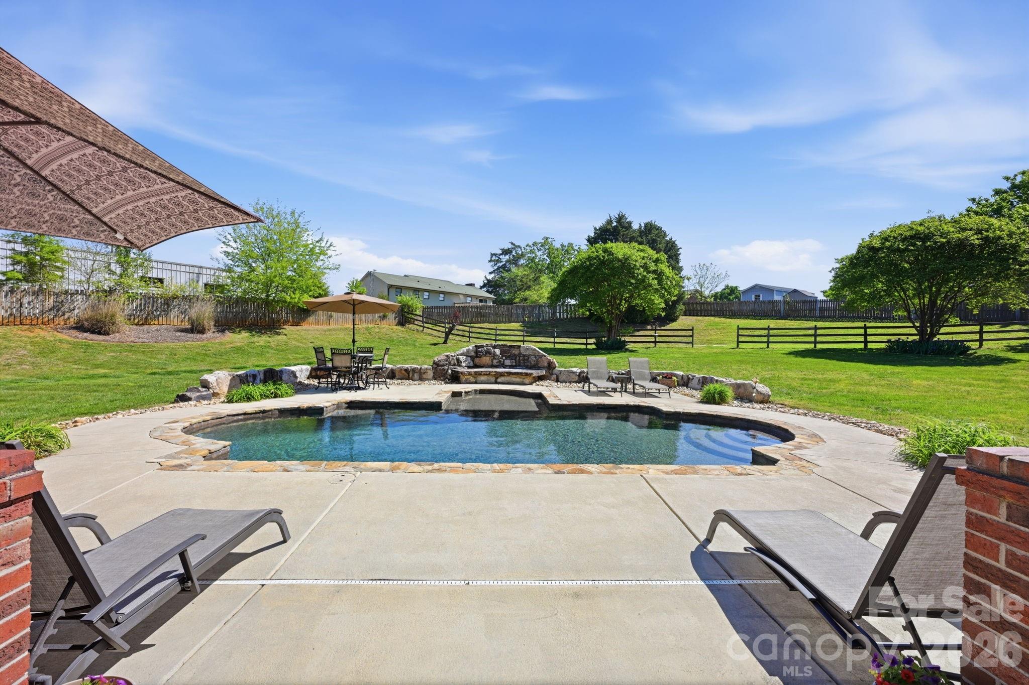 145 Bluegrass Circle