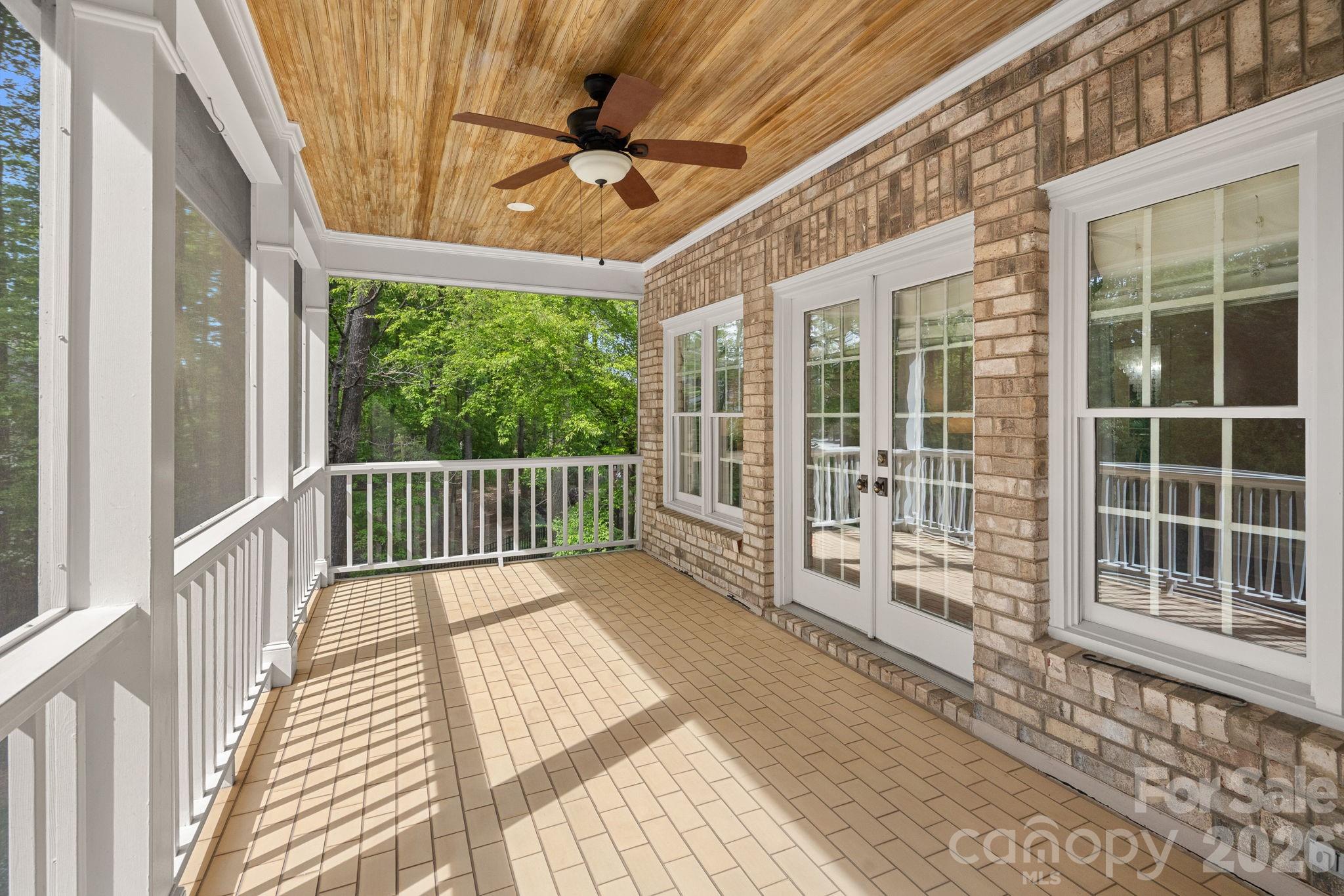 18703 Head Sail Court