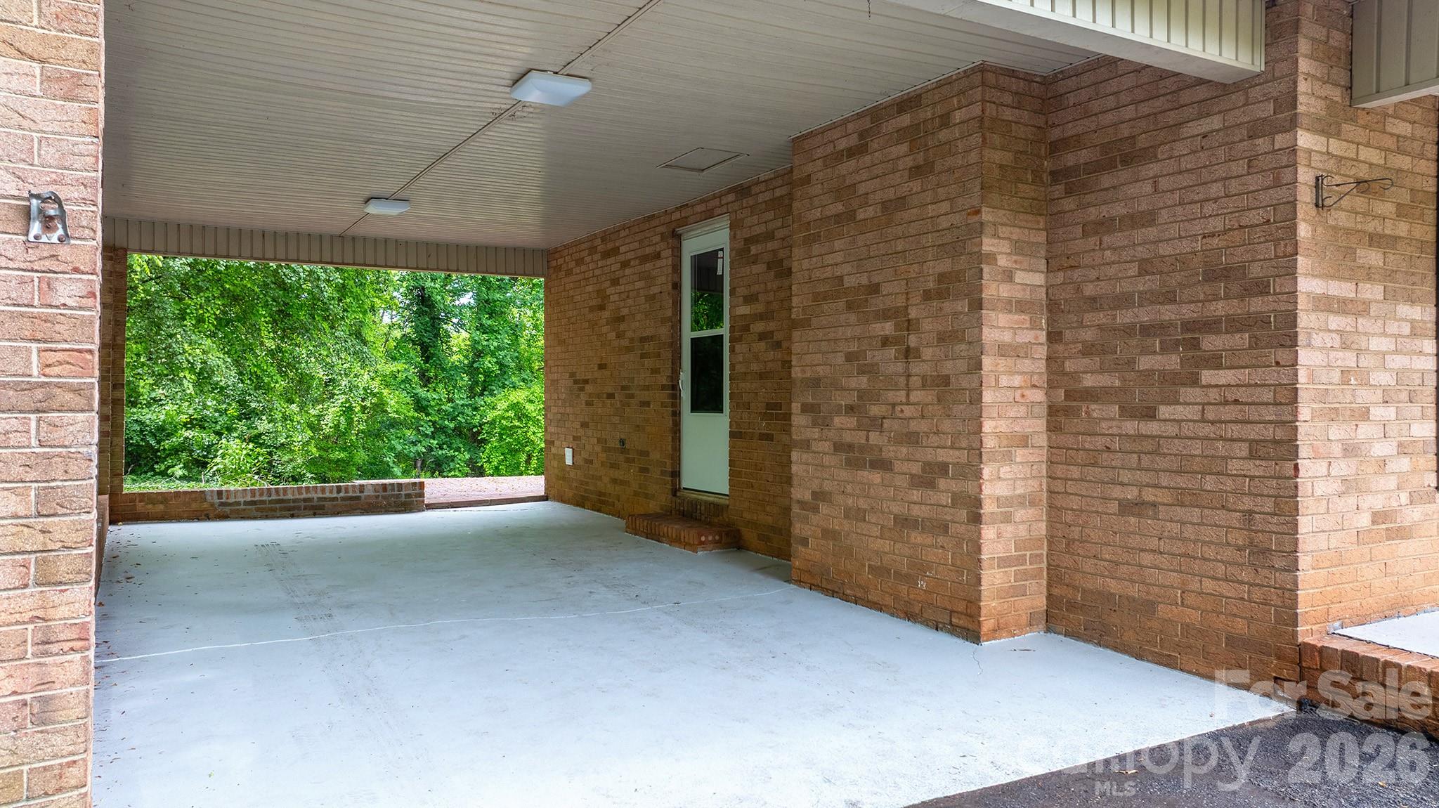 1871 Crestview Drive
