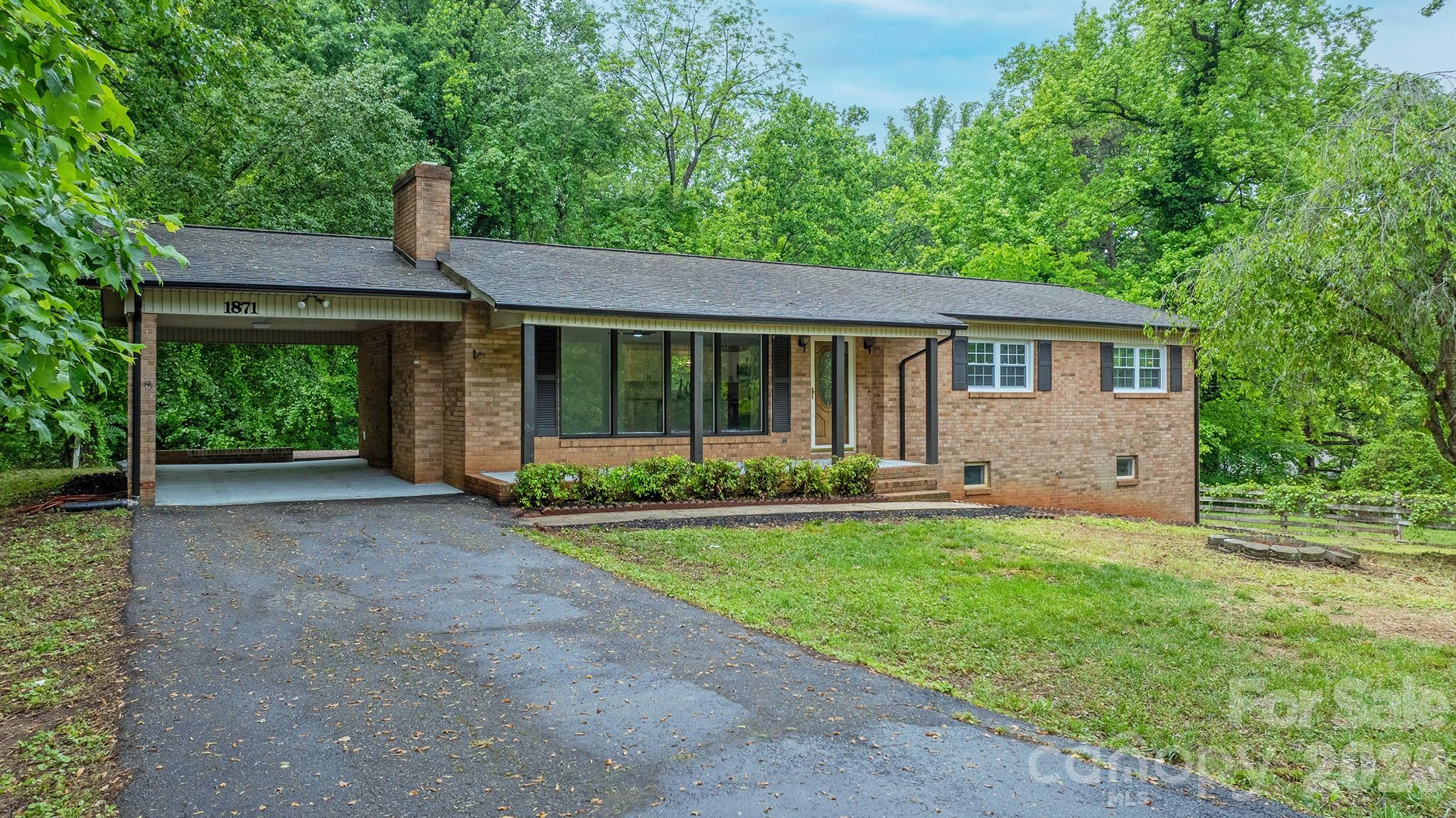 1871 Crestview Drive