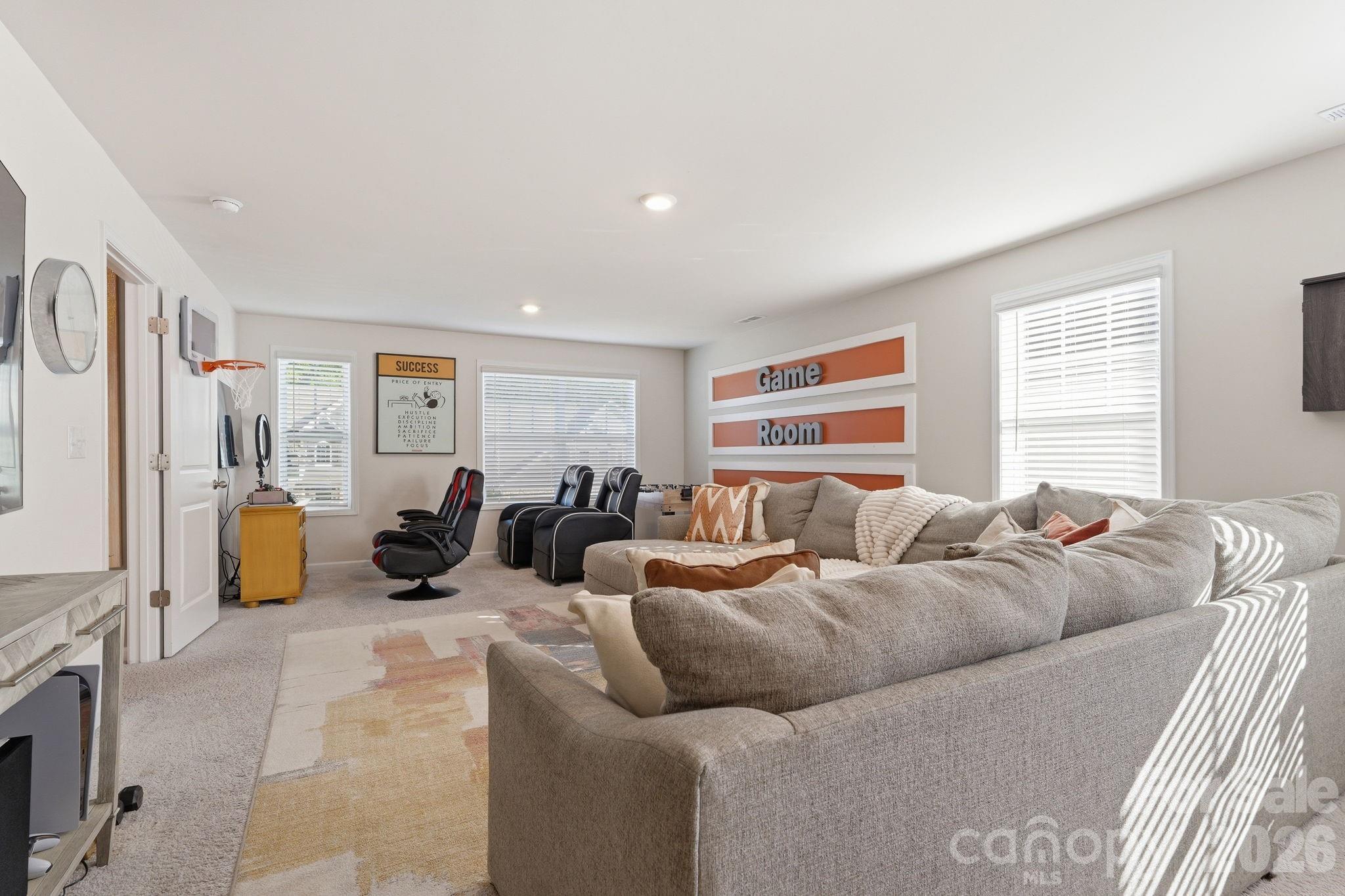 108 W Northstone Road