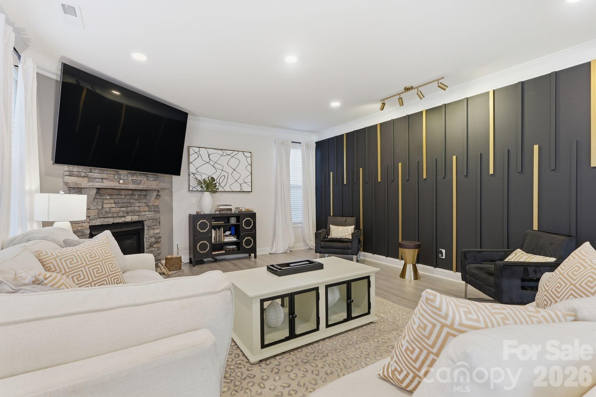 108 W Northstone Road