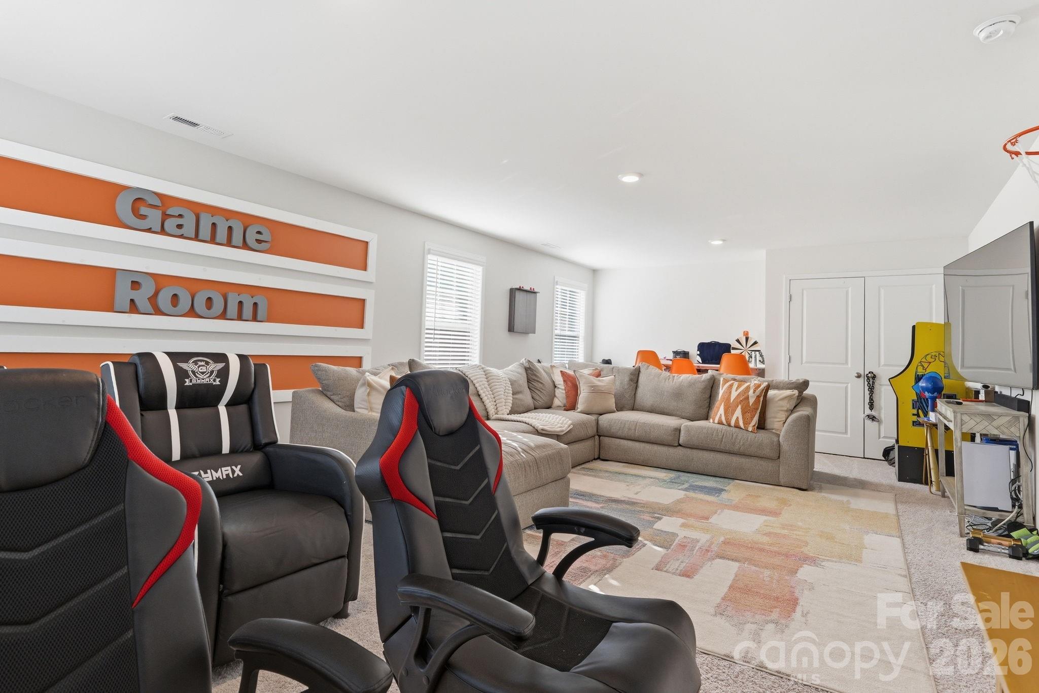 108 W Northstone Road