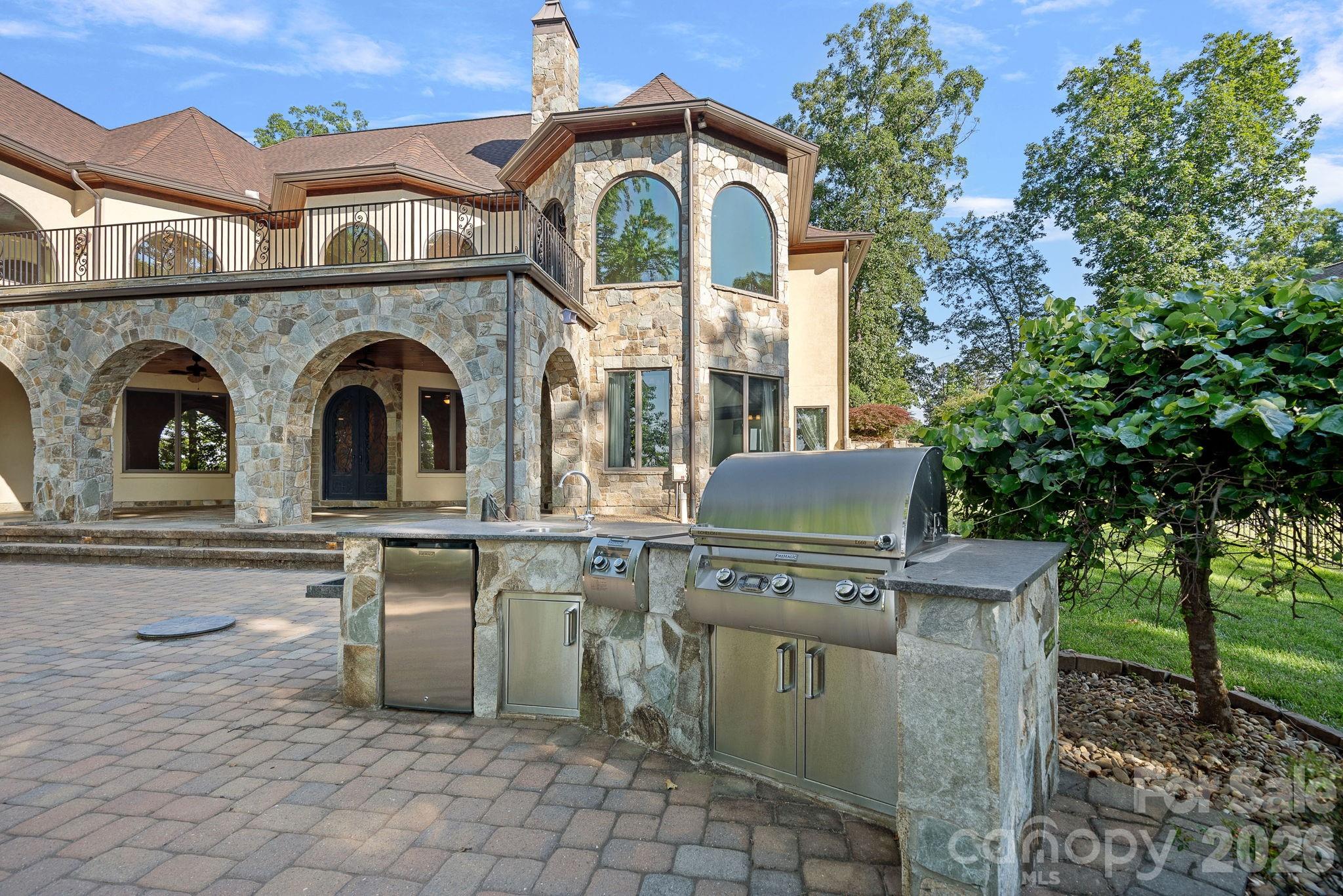 170 Fawn Lane