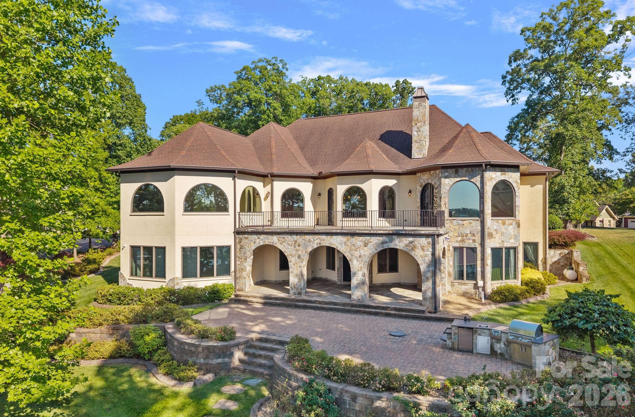 170 Fawn Lane