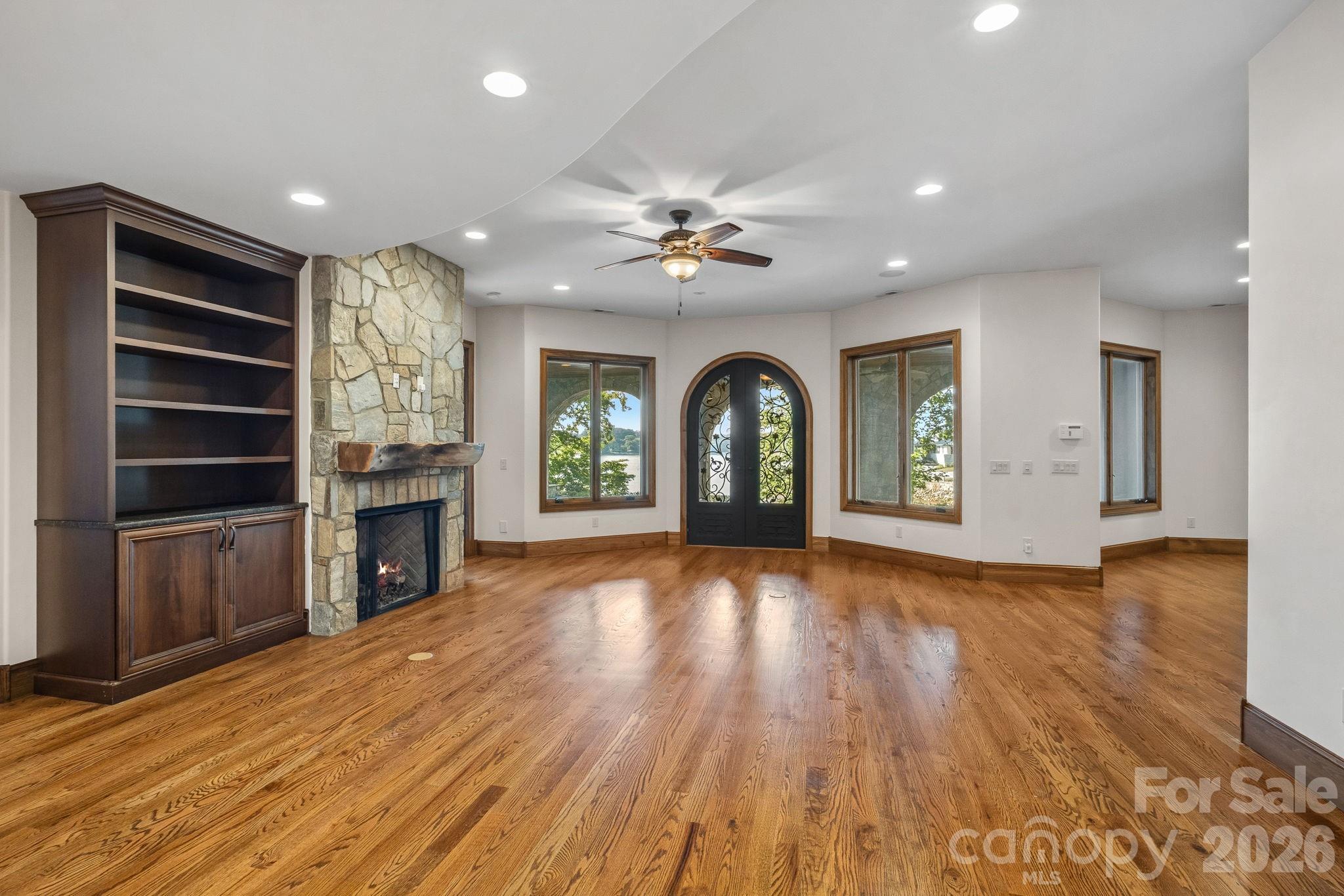170 Fawn Lane