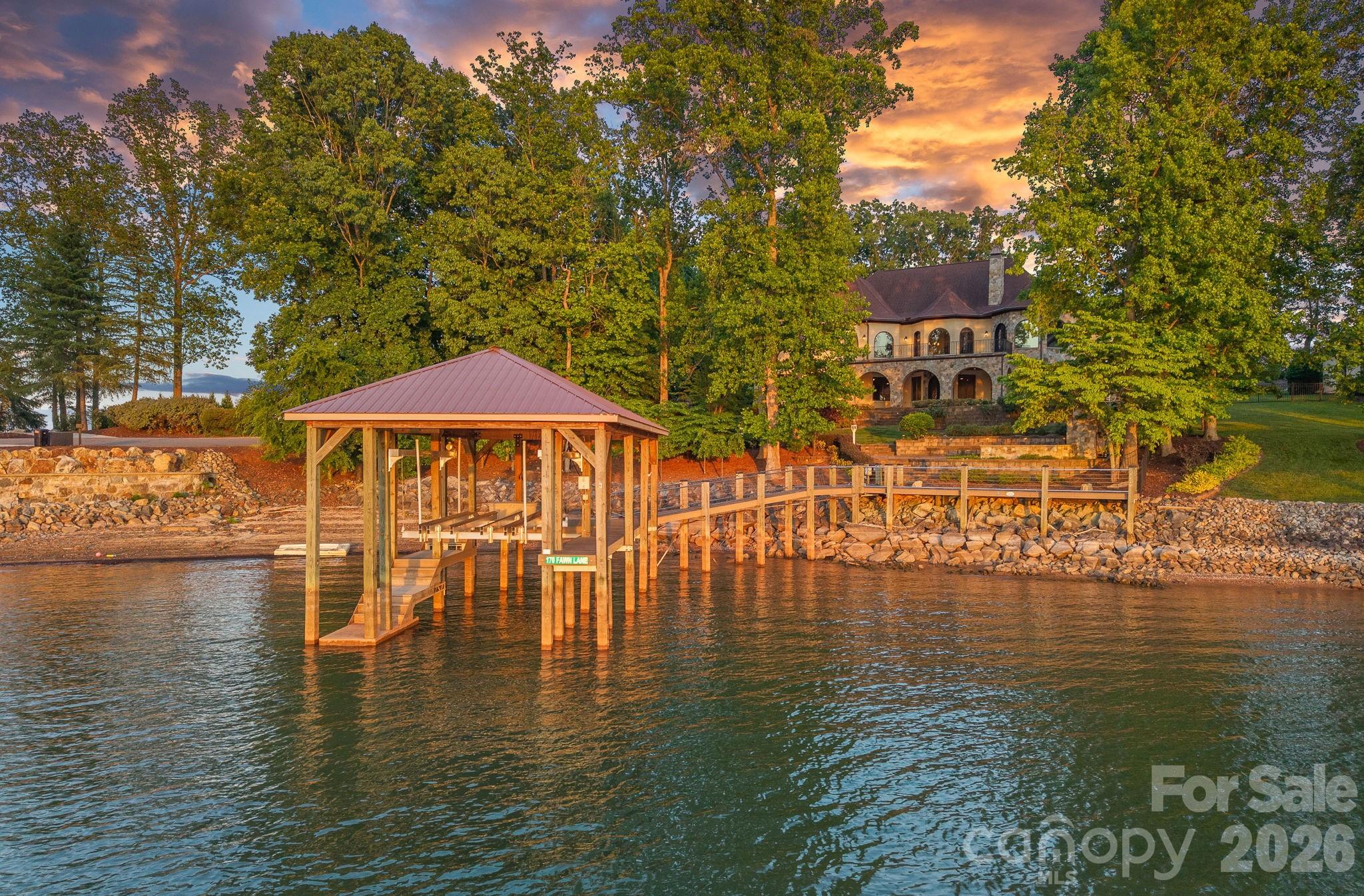 170 Fawn Lane