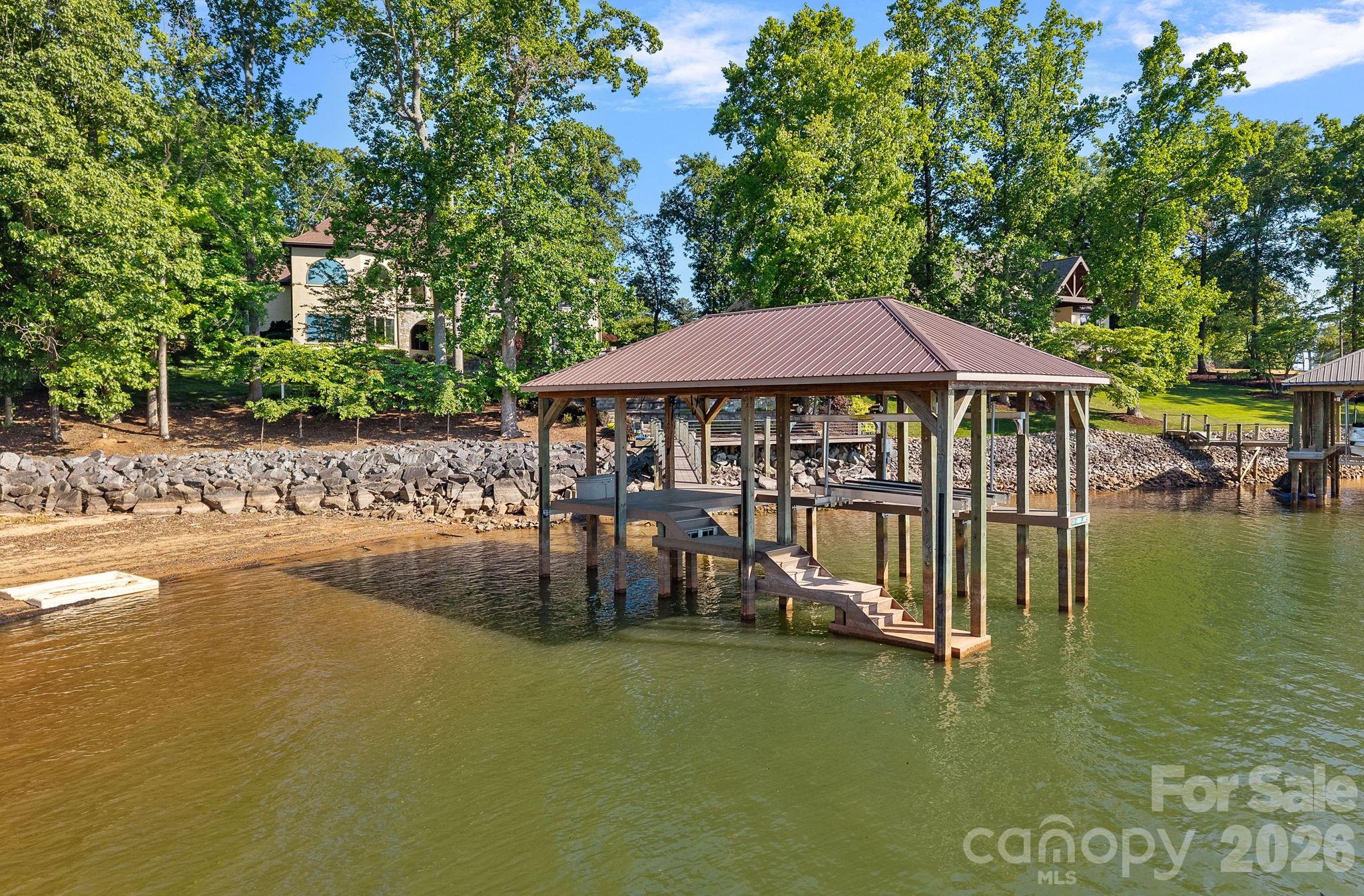 170 Fawn Lane