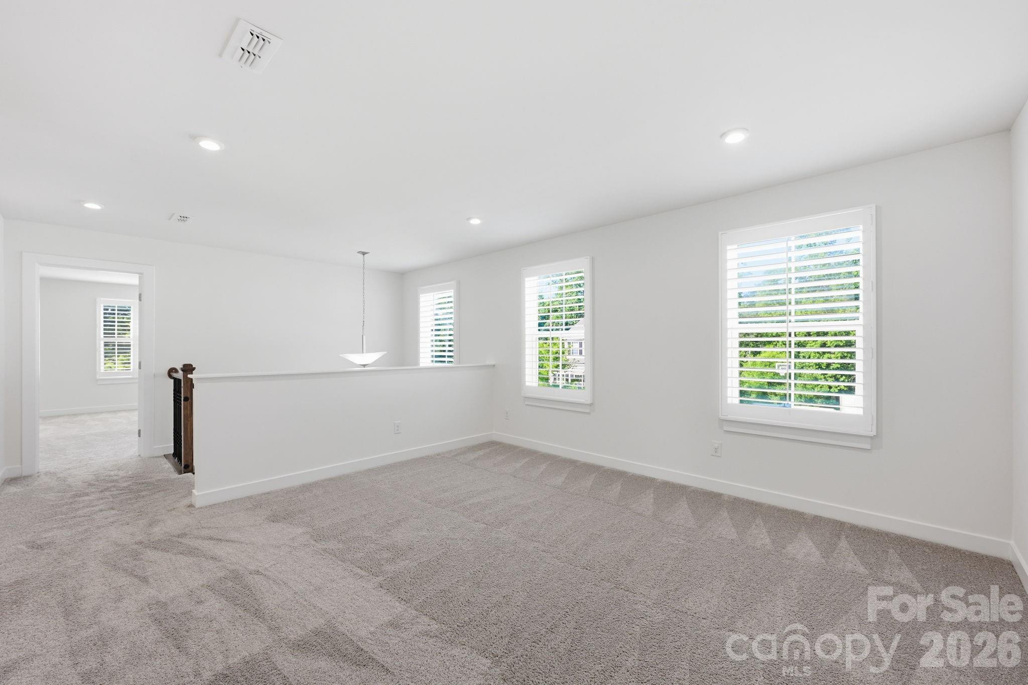 11006 Sound Road