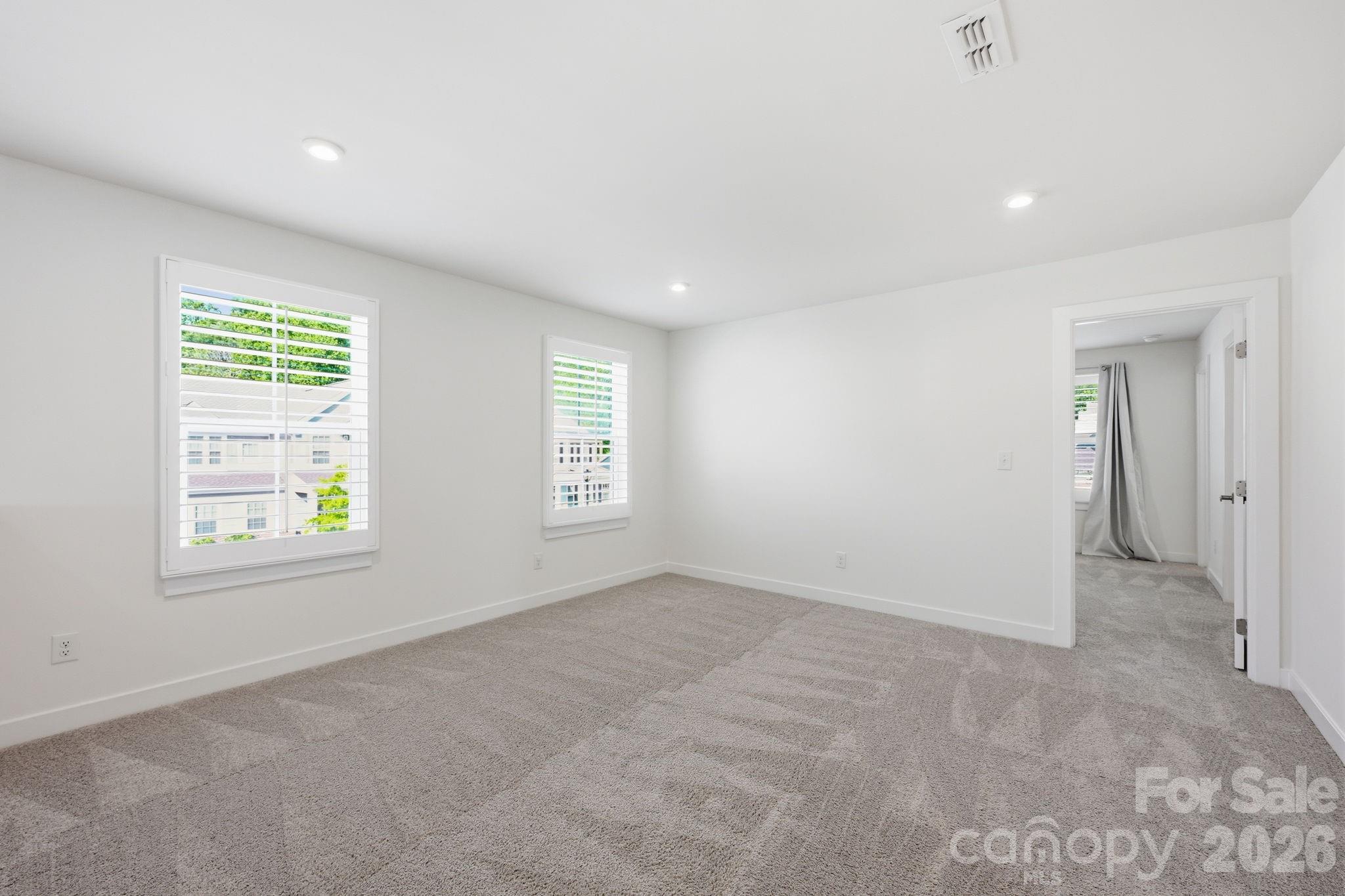 11006 Sound Road