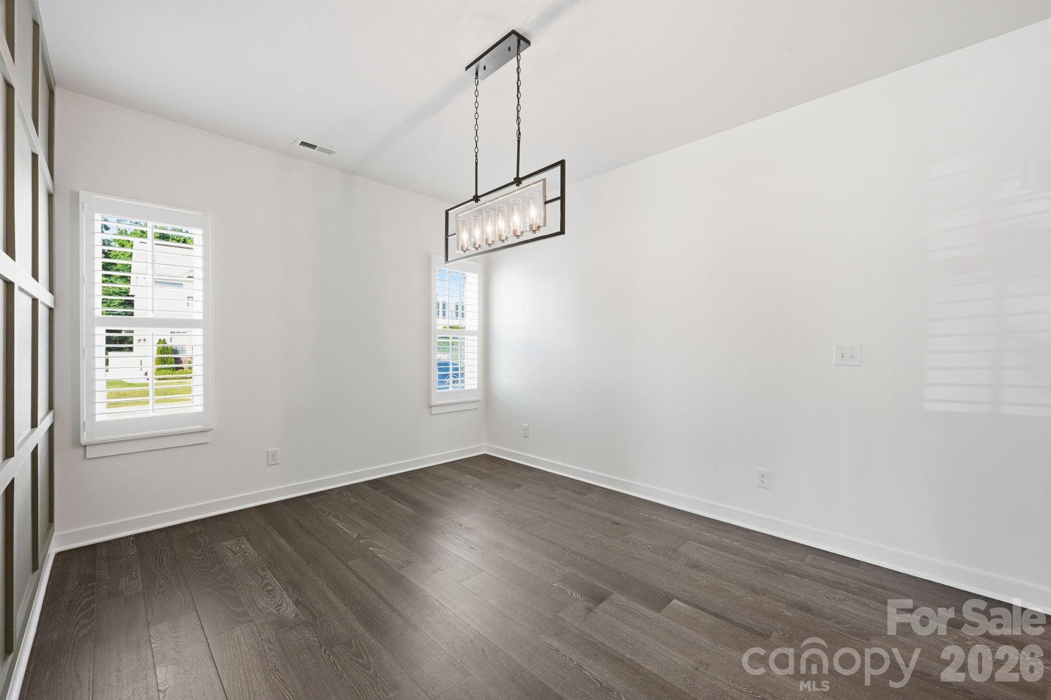 11006 Sound Road