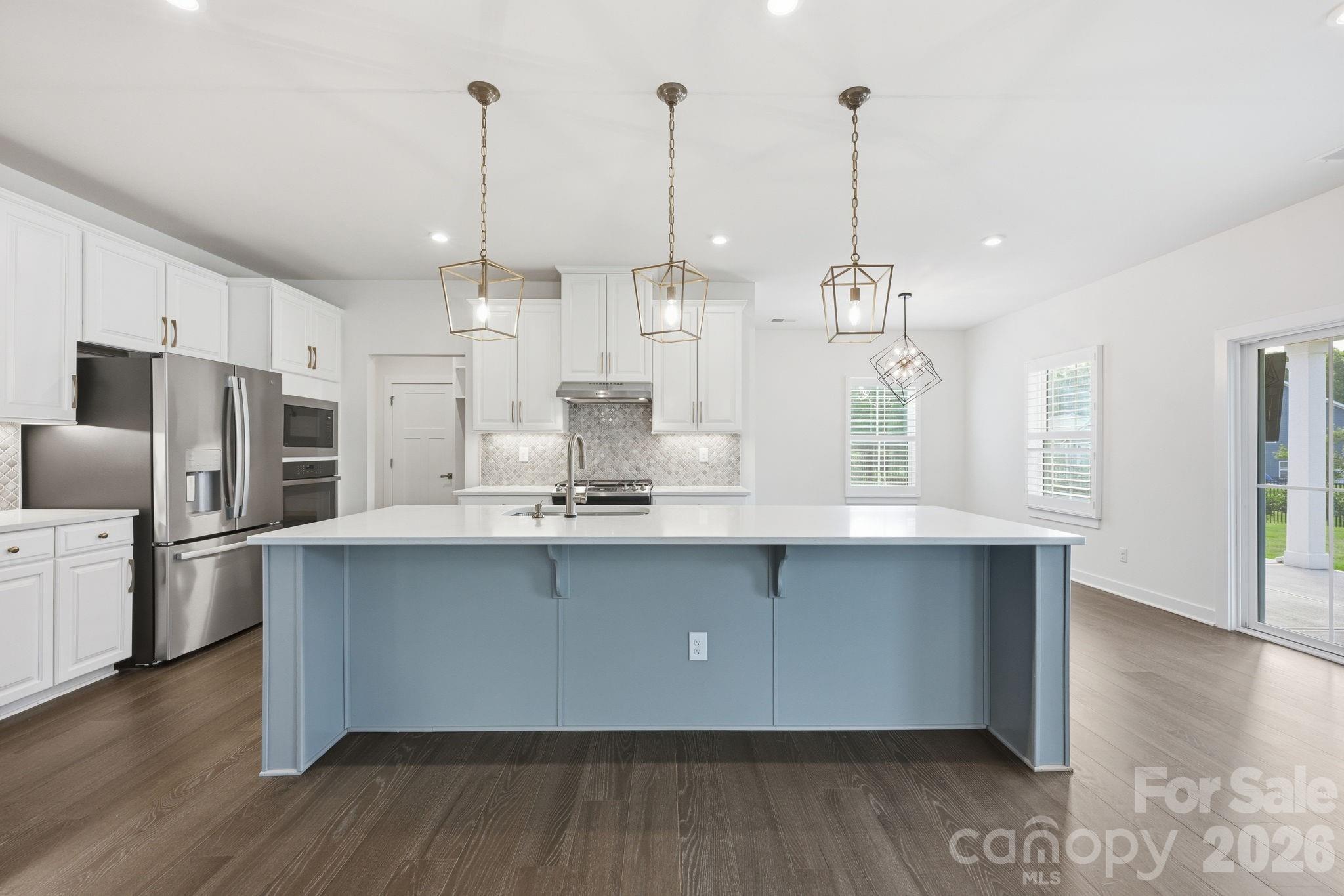 11006 Sound Road