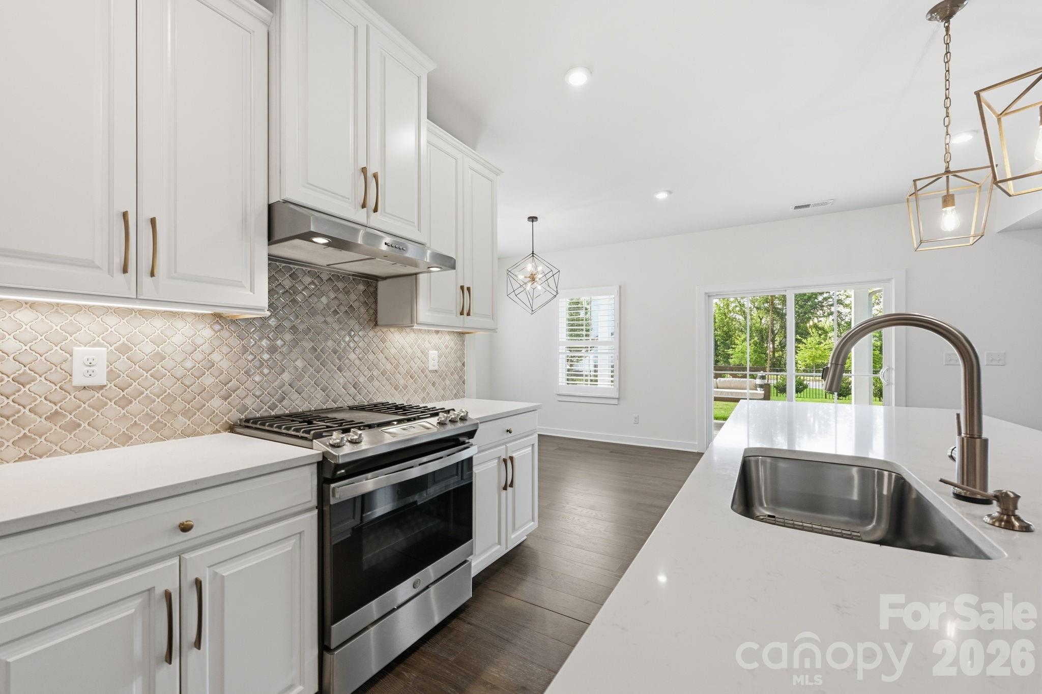 11006 Sound Road