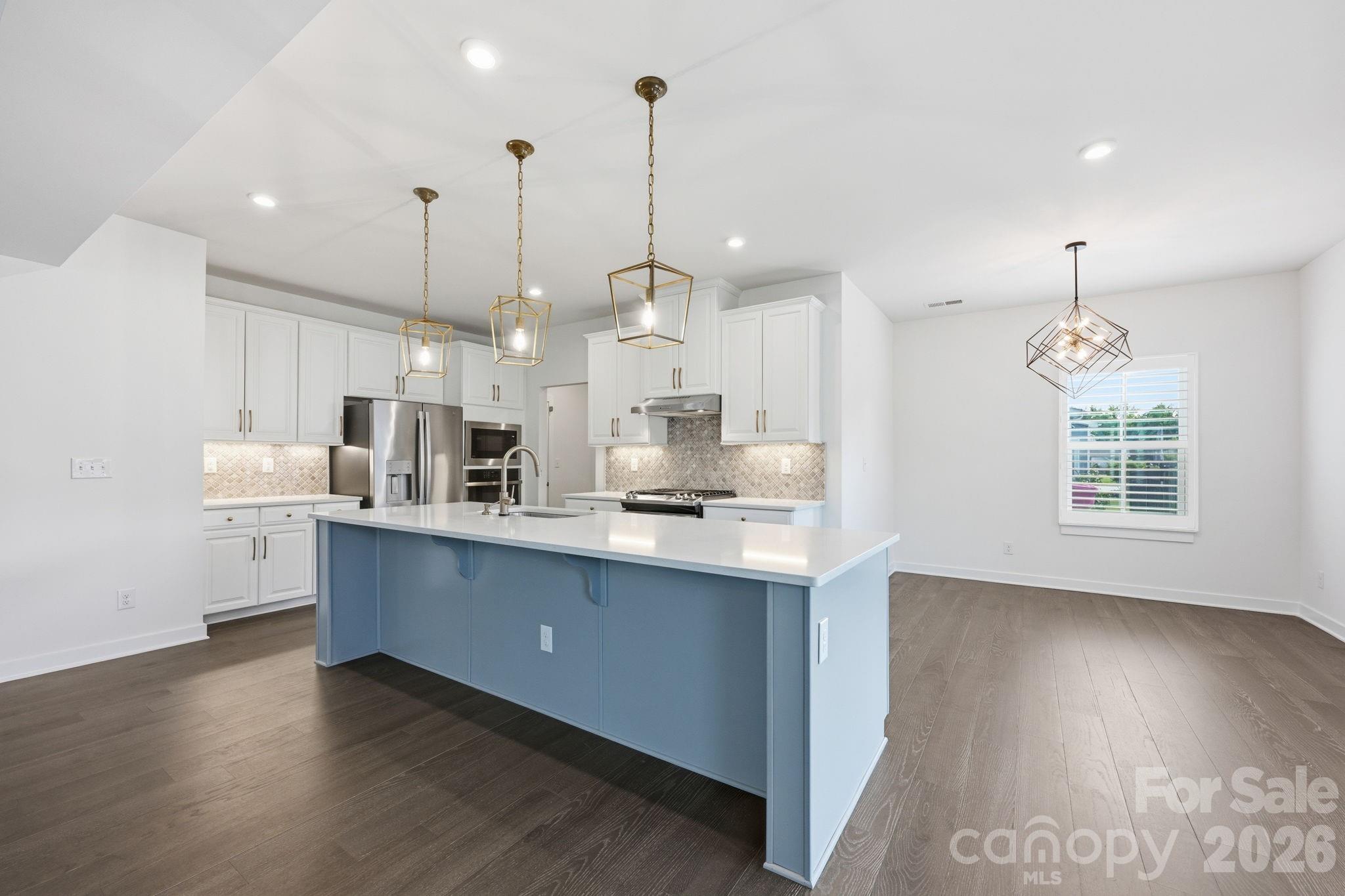 11006 Sound Road