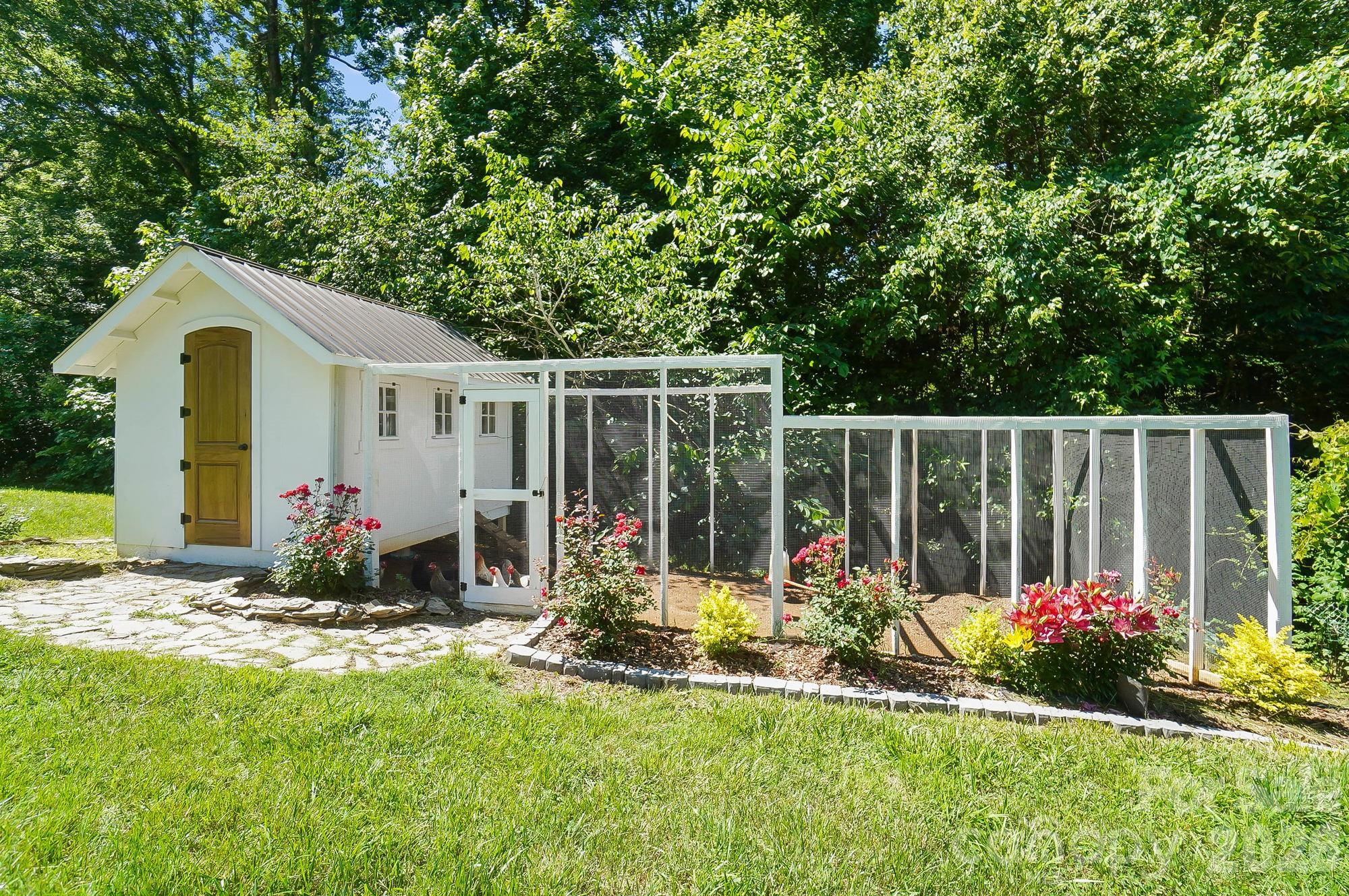 124 Lorenzo Lane