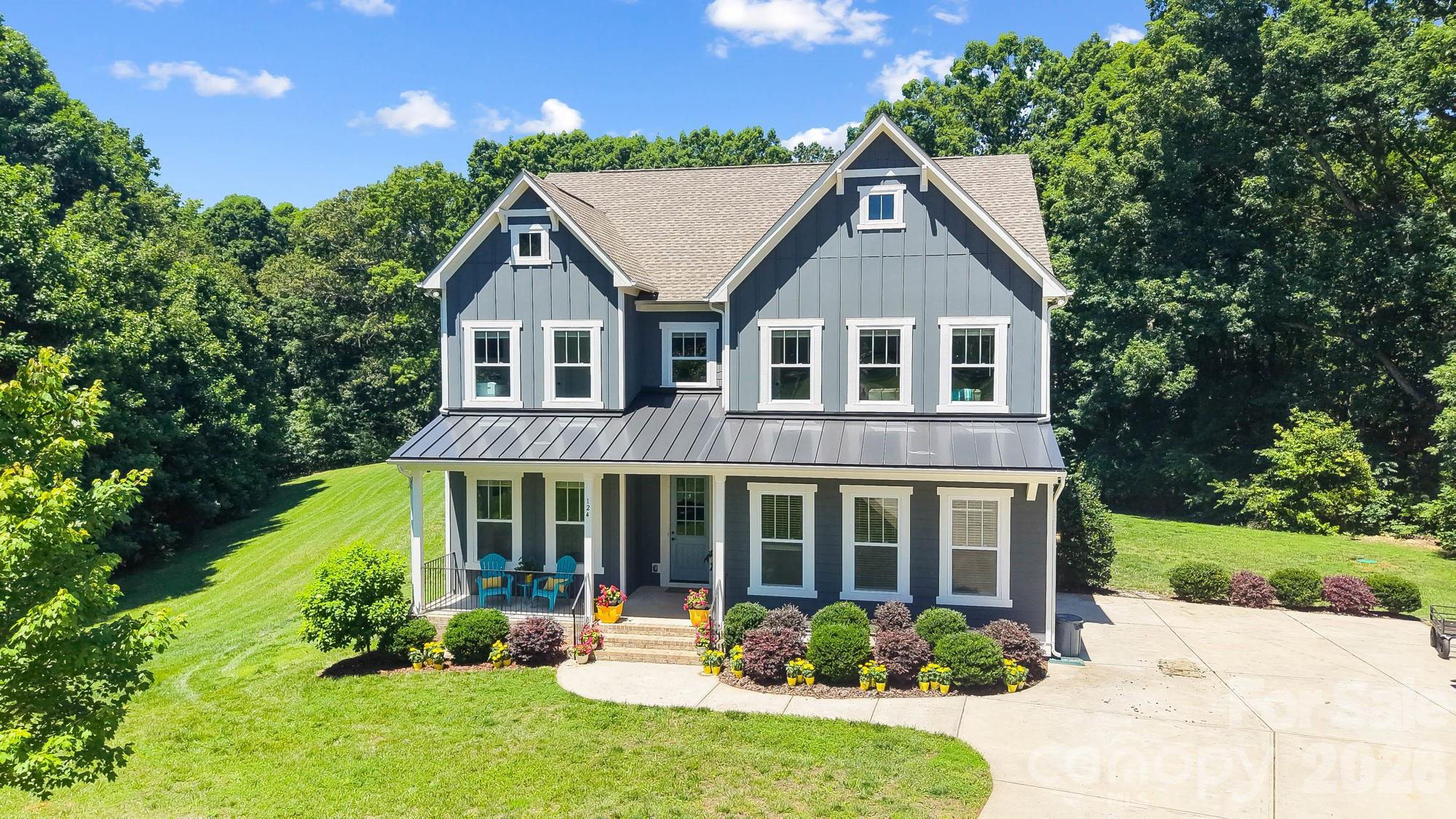 124 Lorenzo Lane