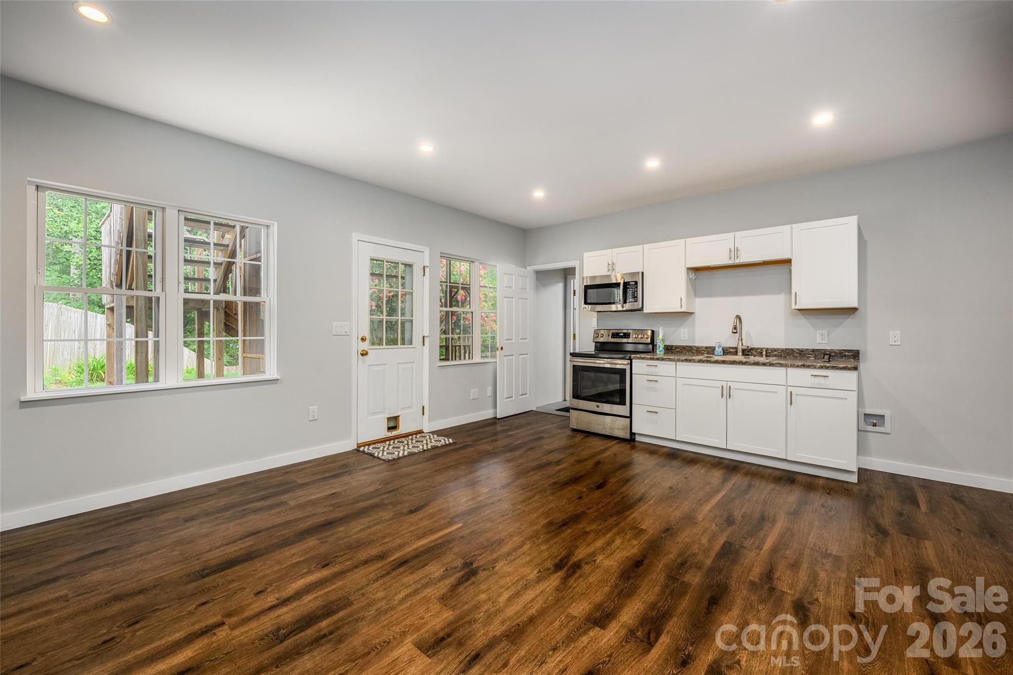 4288 Harbor Lane