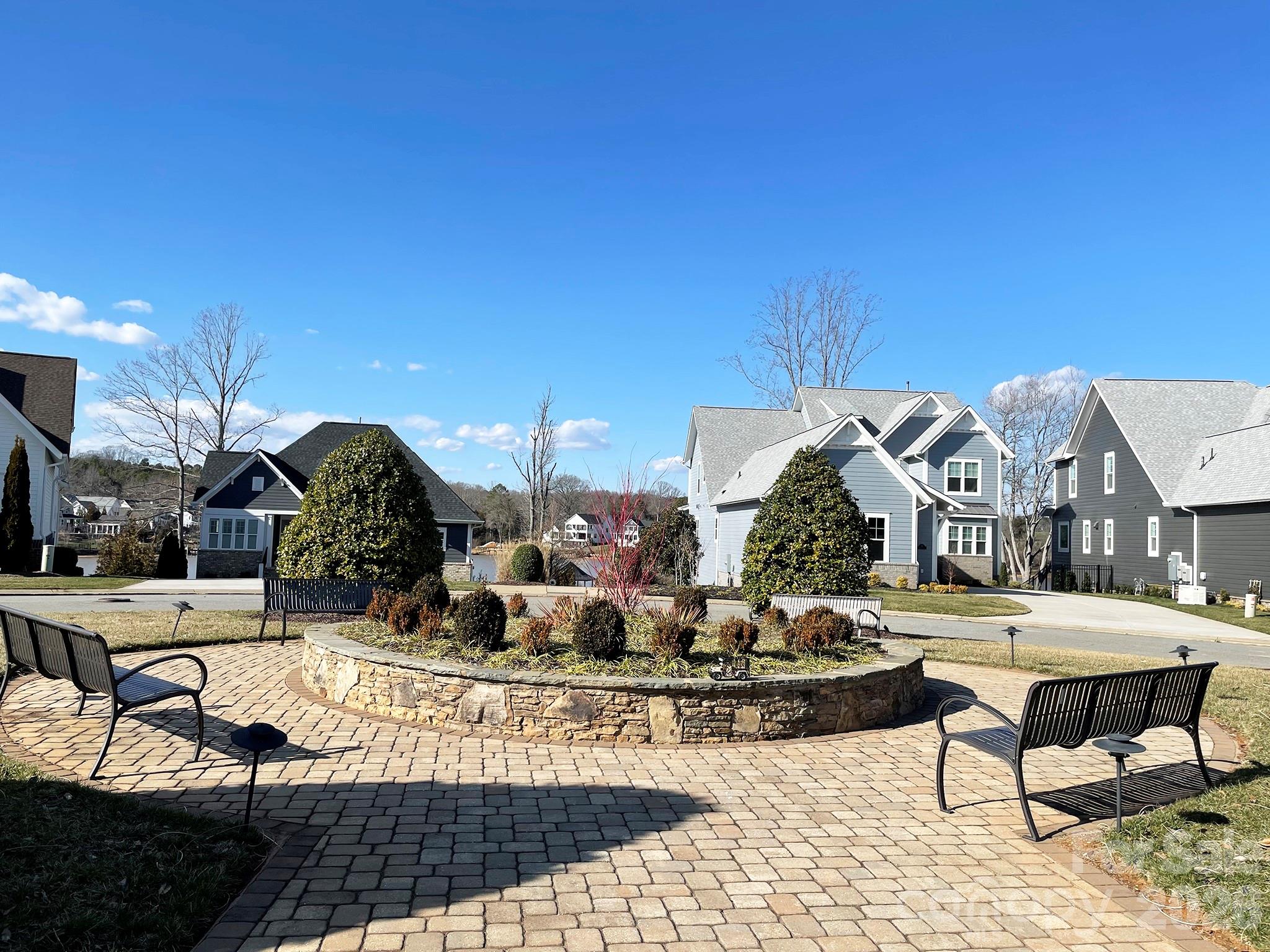 127 Tomahawk Drive