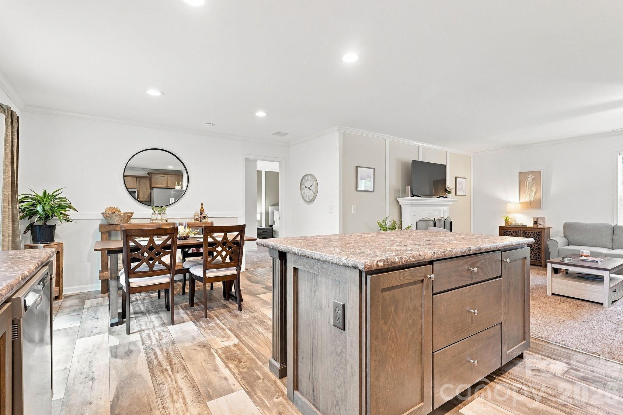 312 Sailwinds Road