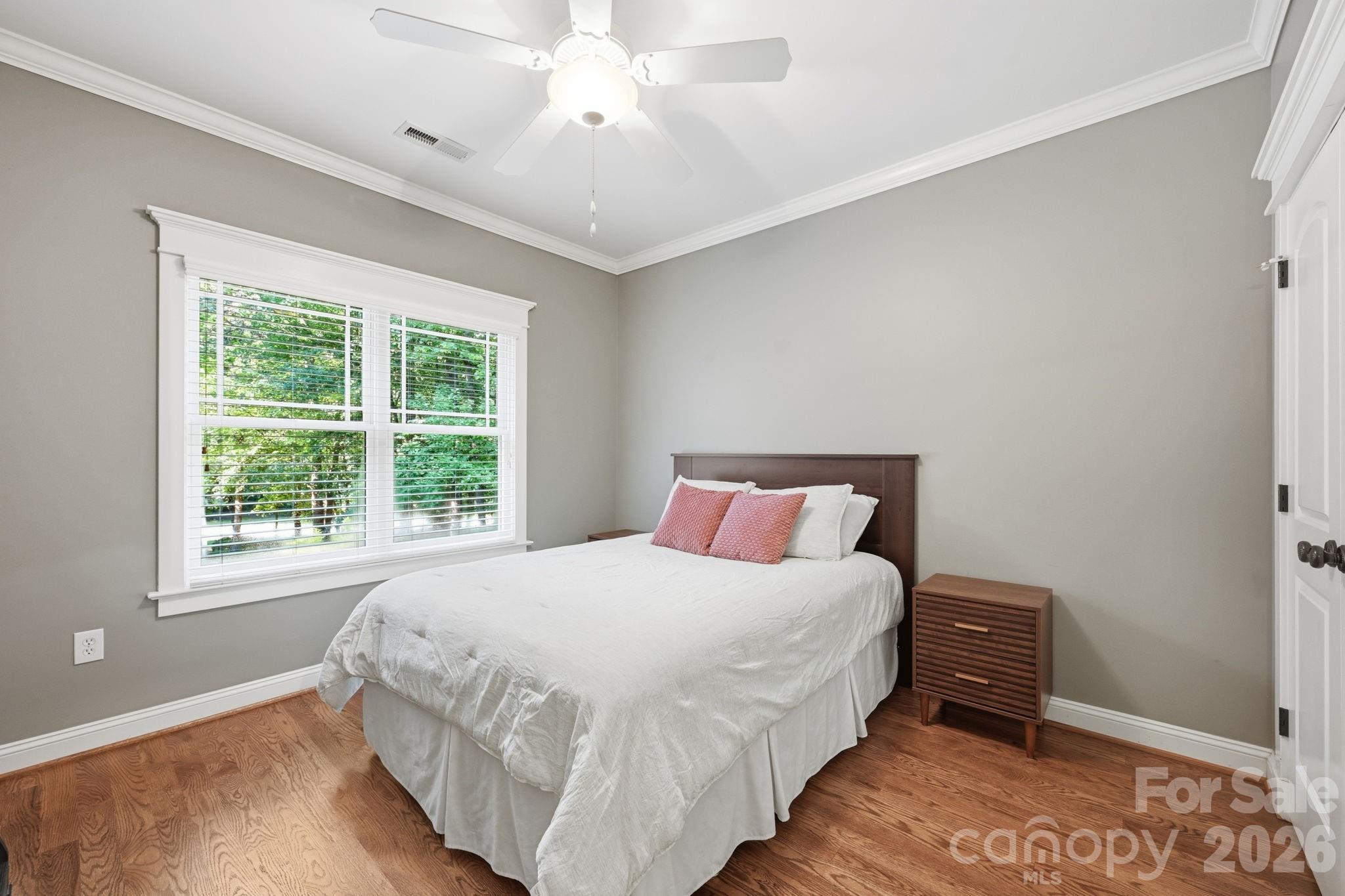 121 E Callicutt Trail