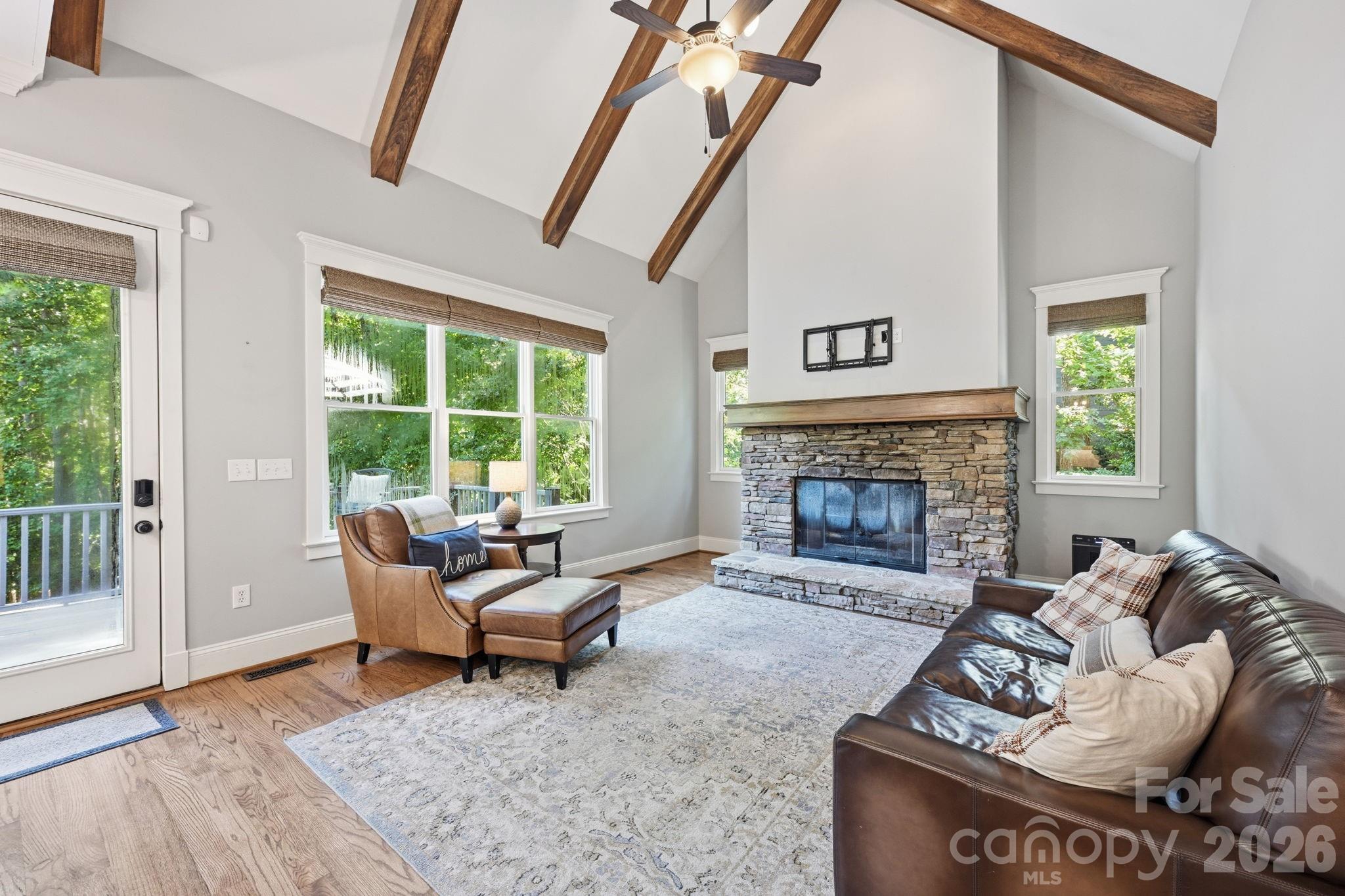 121 E Callicutt Trail