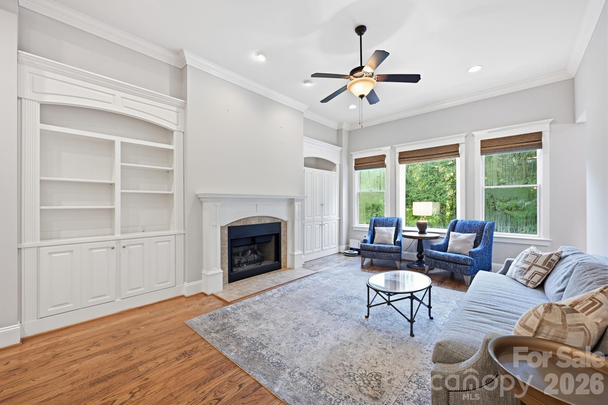 121 E Callicutt Trail