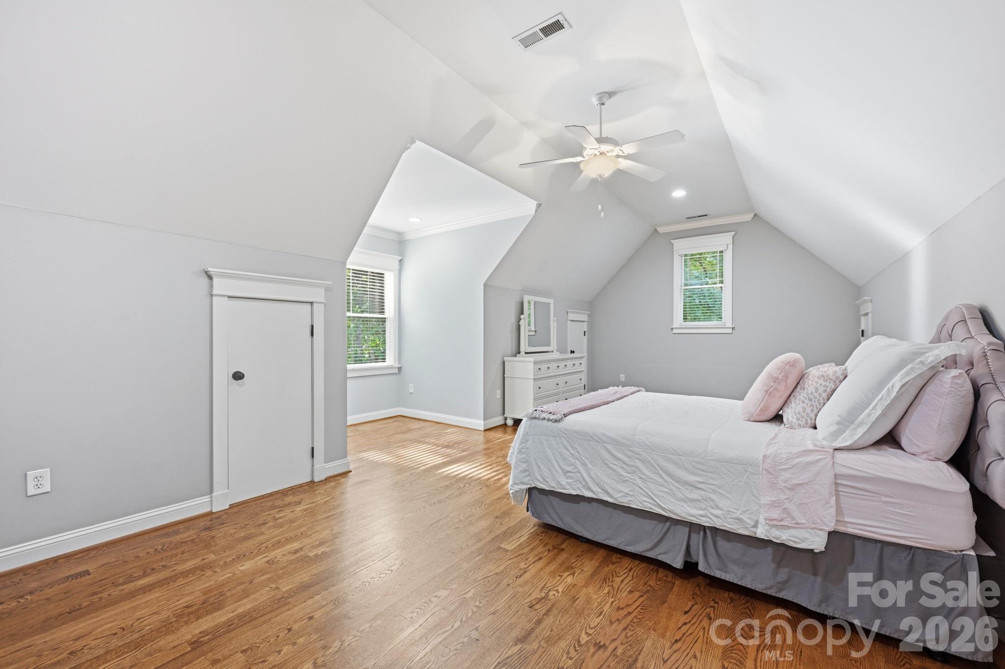 121 E Callicutt Trail