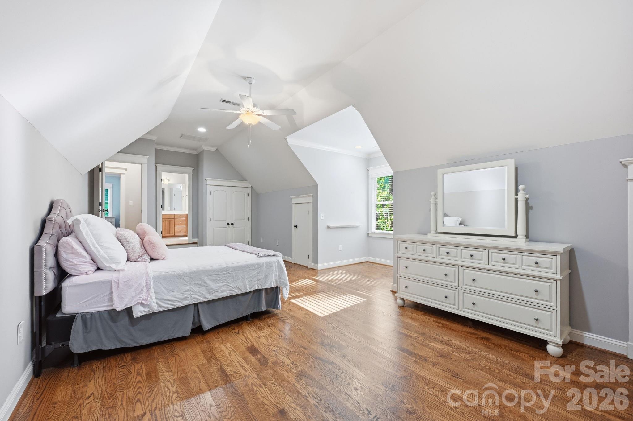 121 E Callicutt Trail