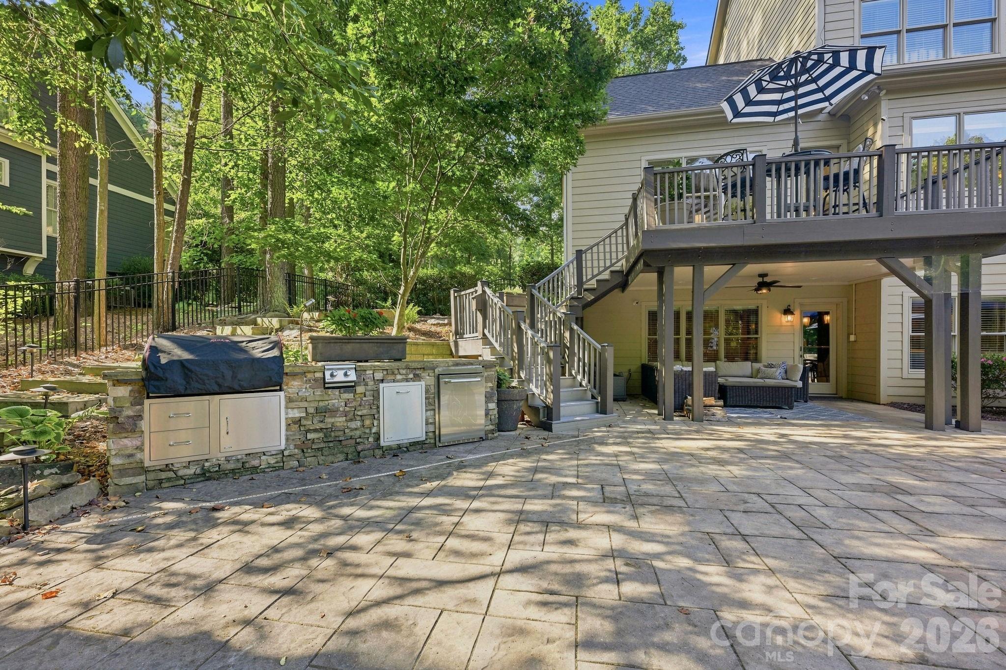 121 E Callicutt Trail