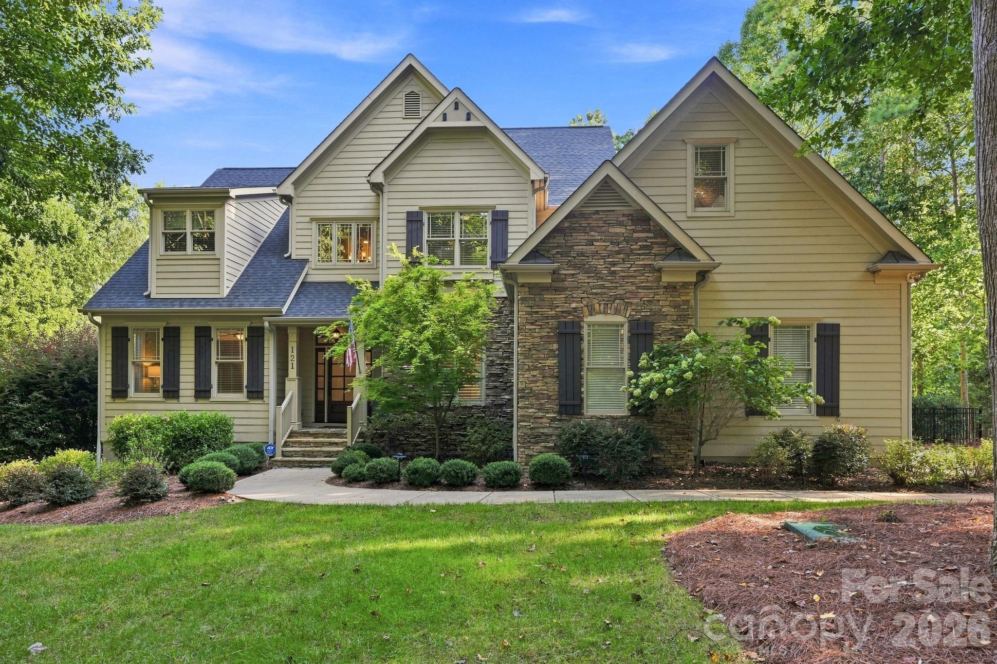 121 E Callicutt Trail