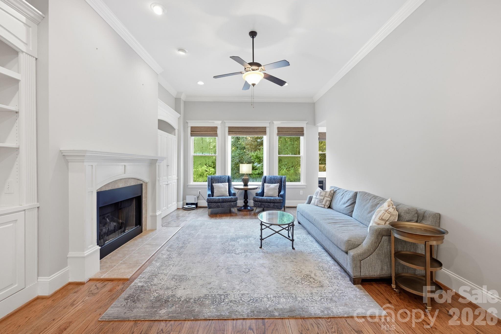 121 E Callicutt Trail