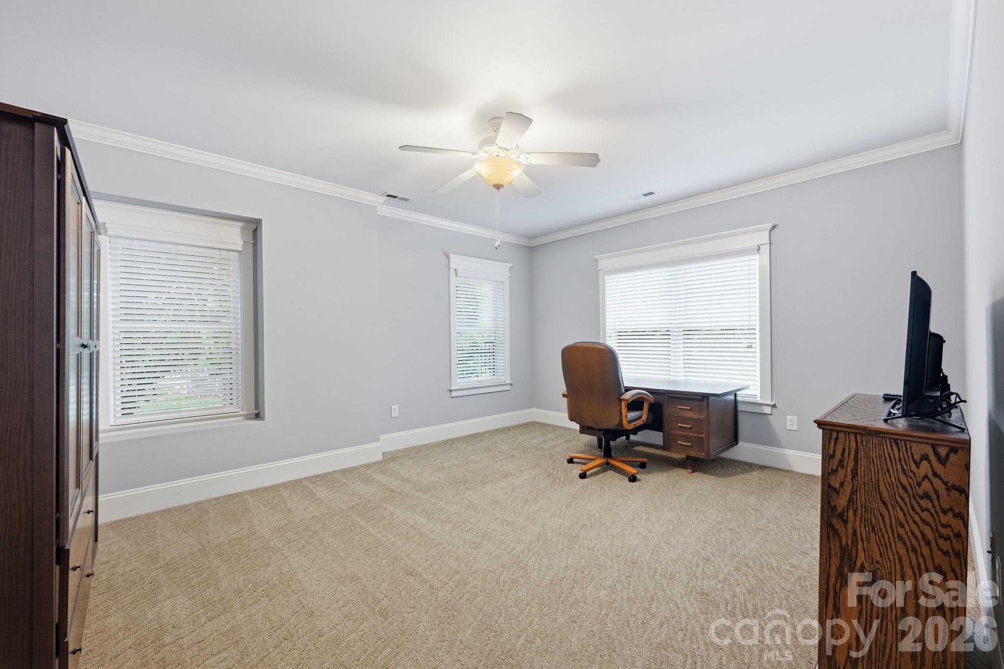 121 E Callicutt Trail
