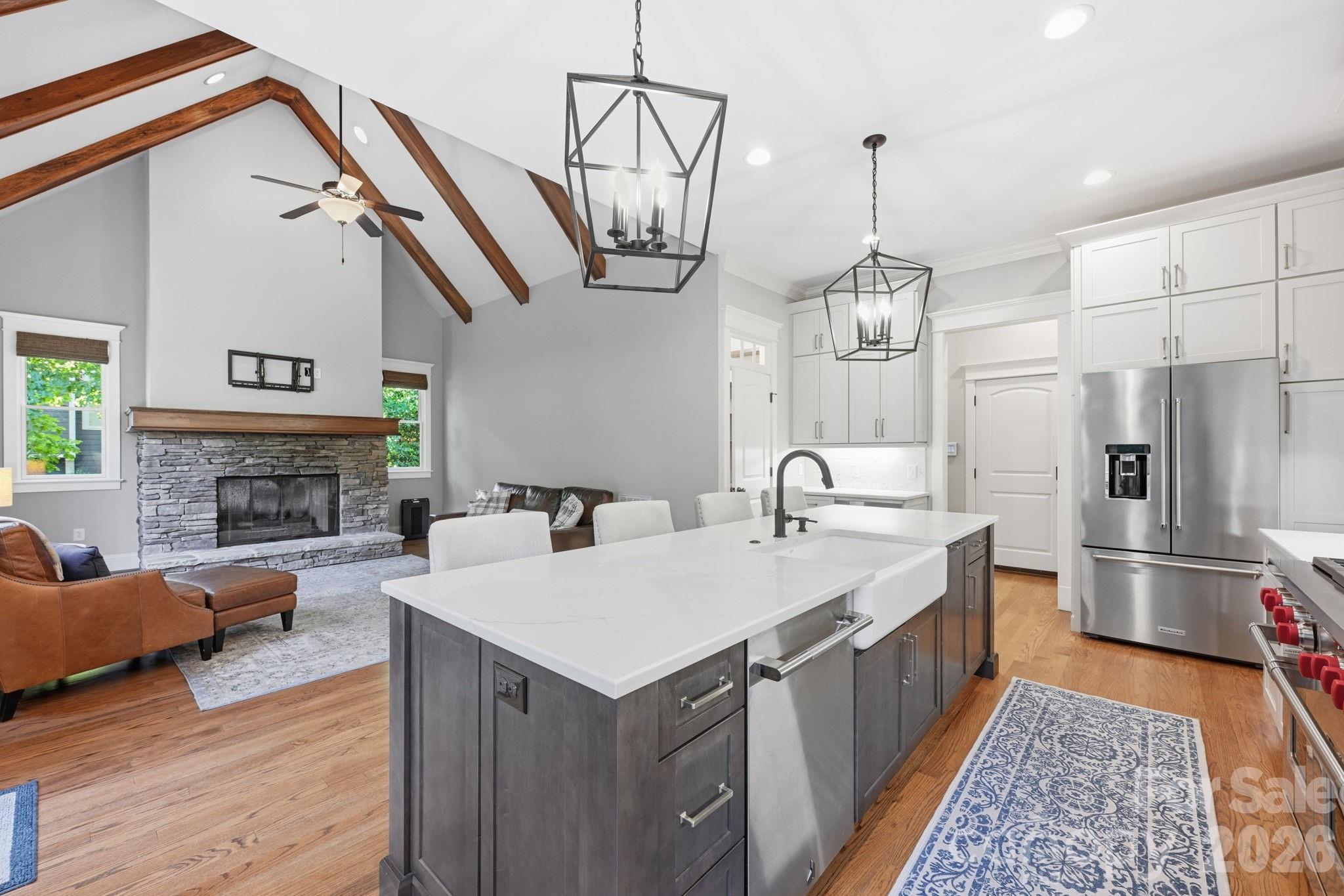121 E Callicutt Trail