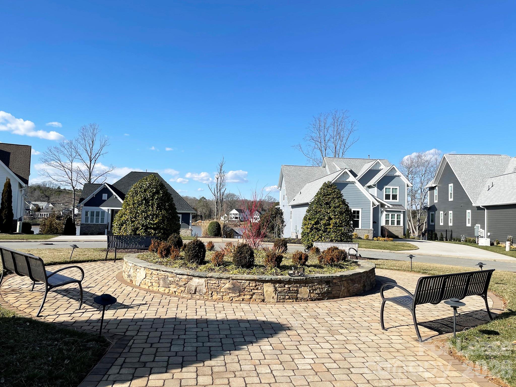 127 Tomahawk Drive
