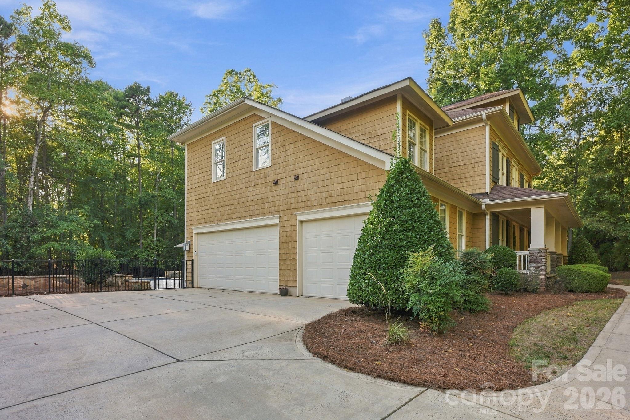 125 Dedham Loop