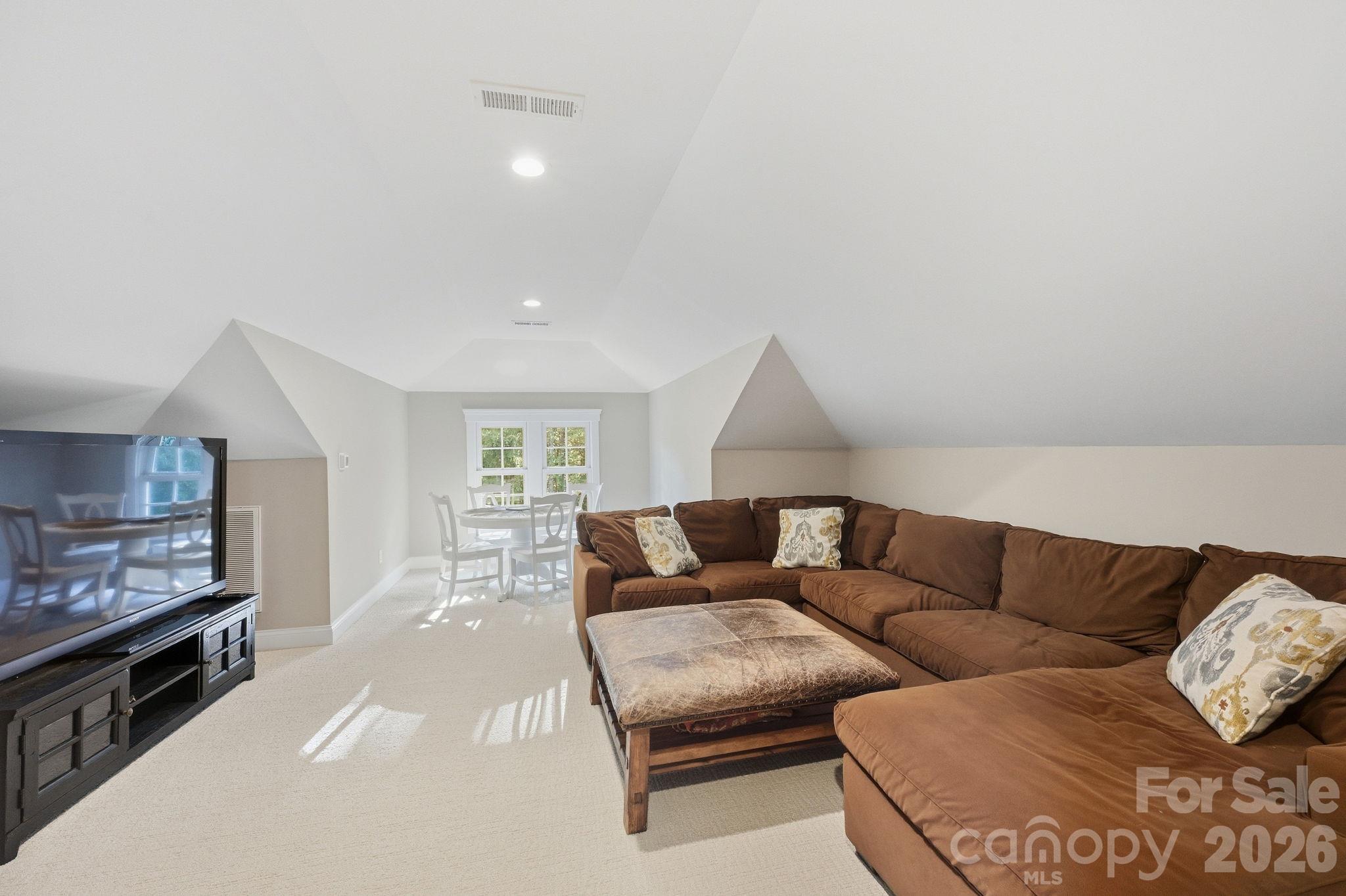 125 Dedham Loop