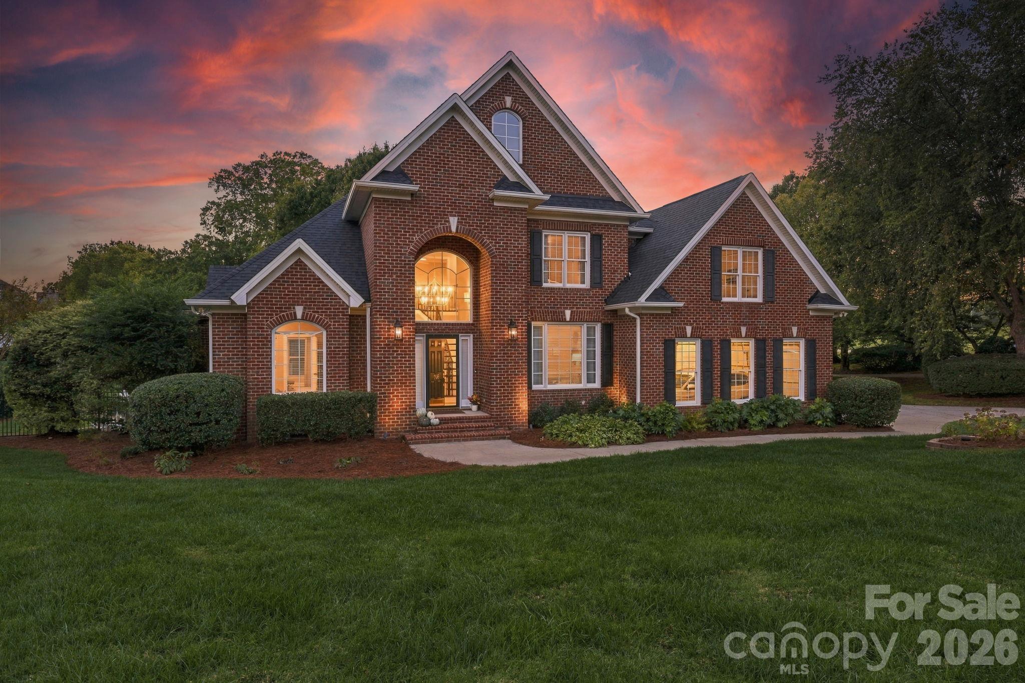105 Kings Crest Drive