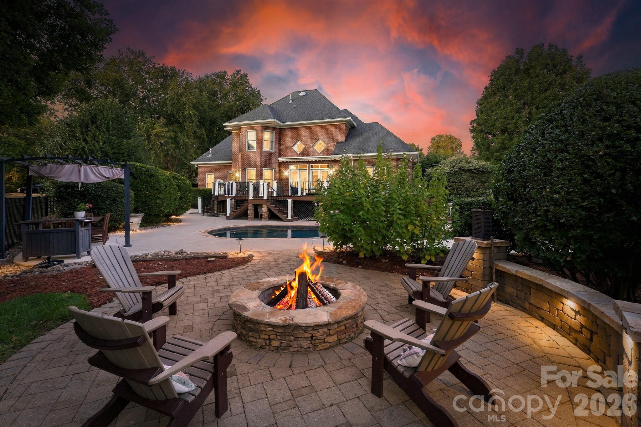 105 Kings Crest Drive