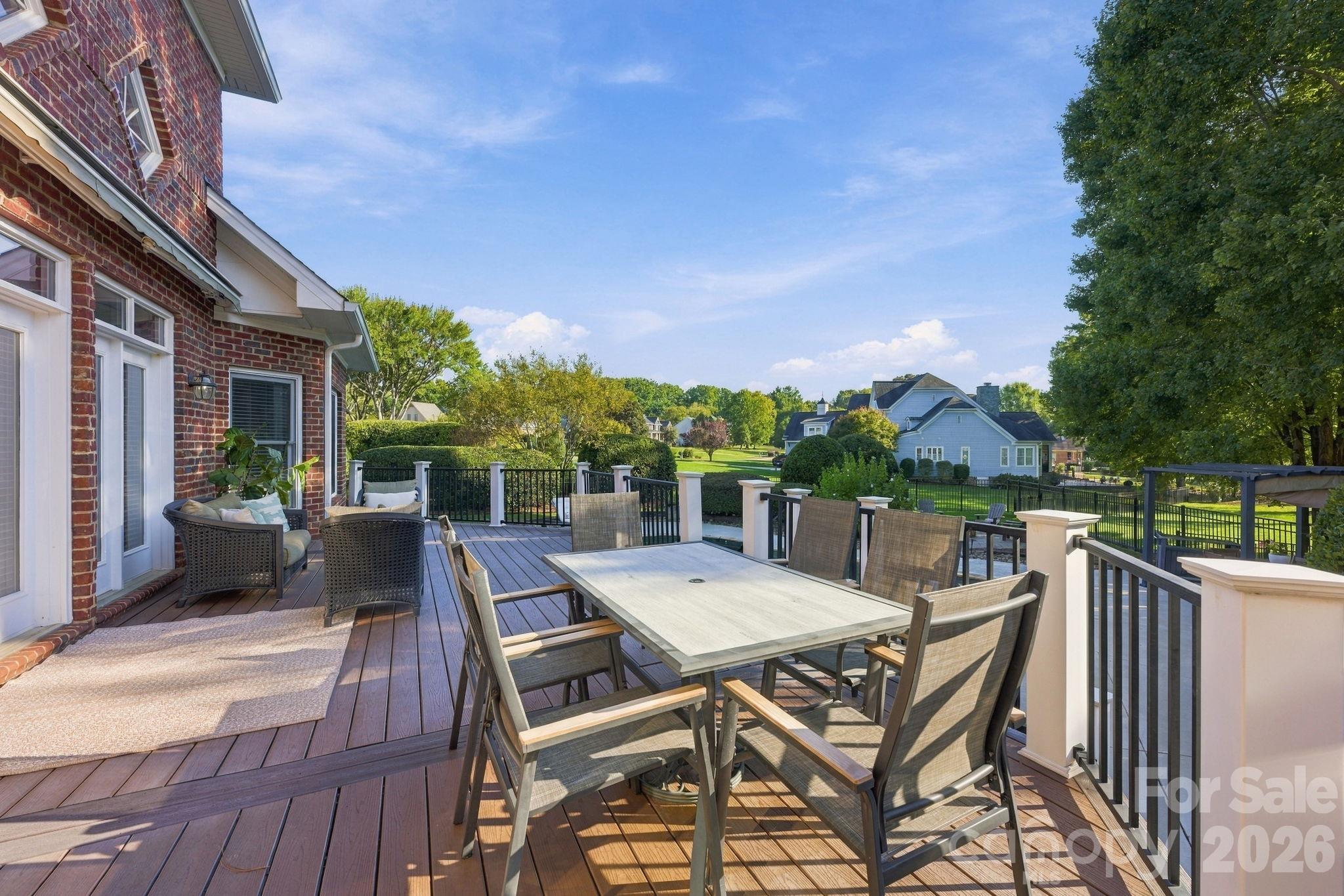 105 Kings Crest Drive
