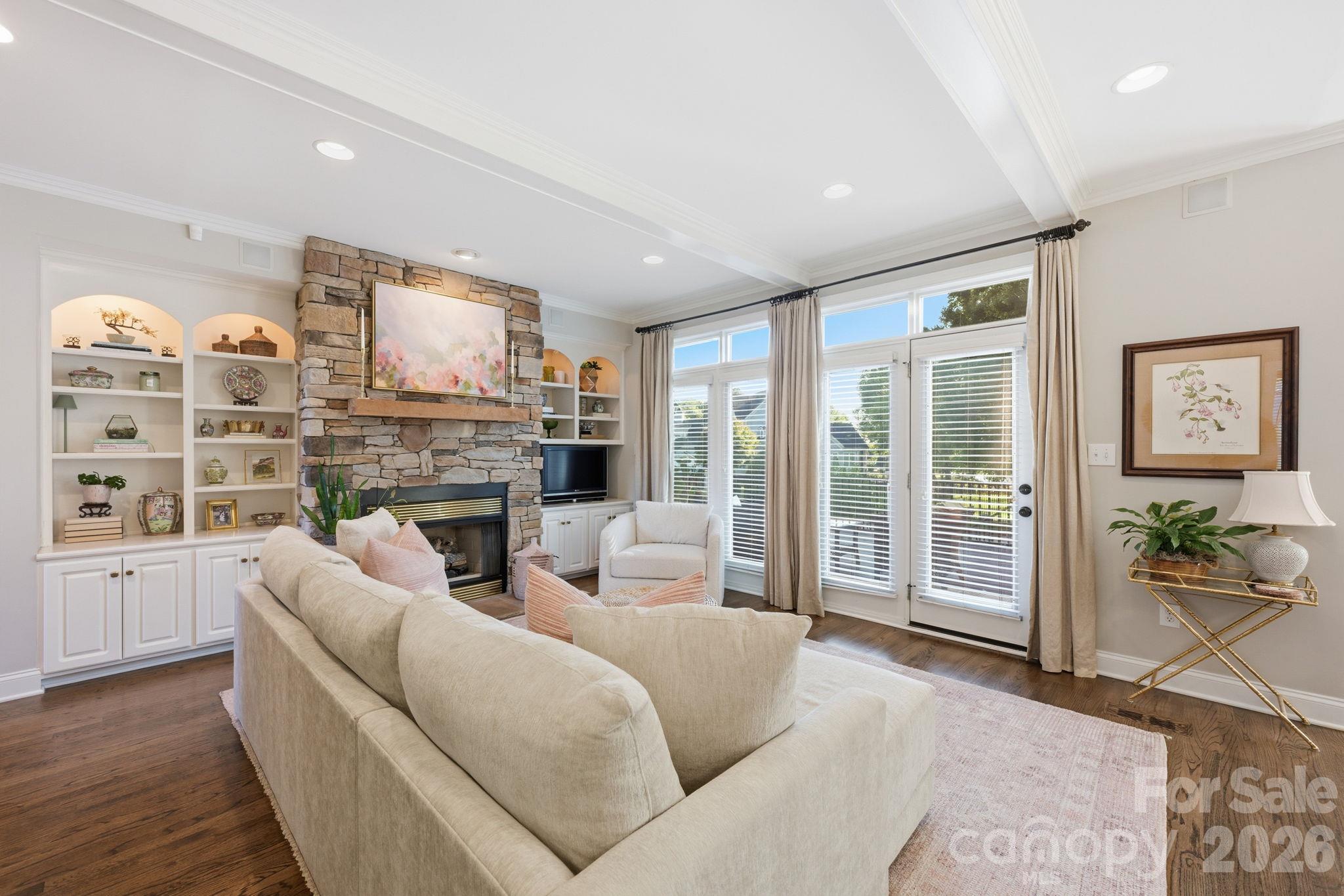 105 Kings Crest Drive