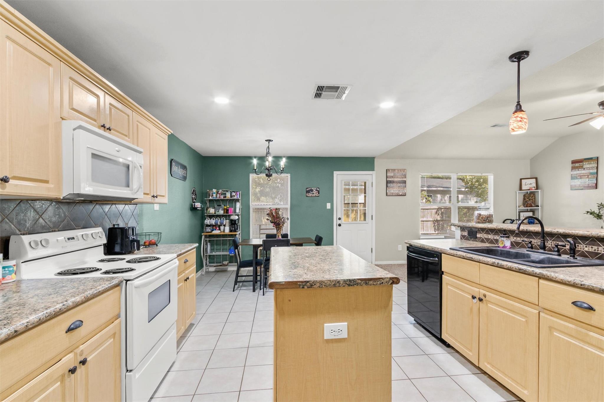 217 Kellyn Court
