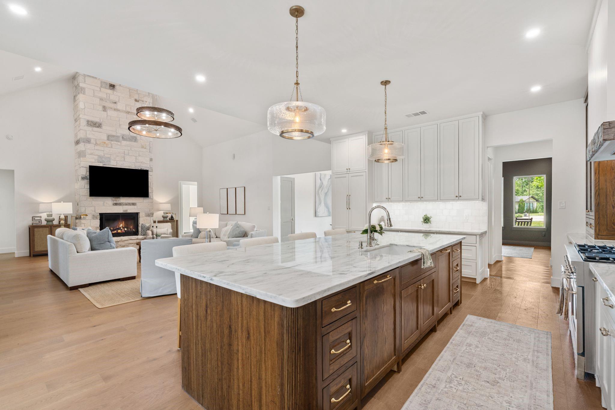 7002 Bowie Court