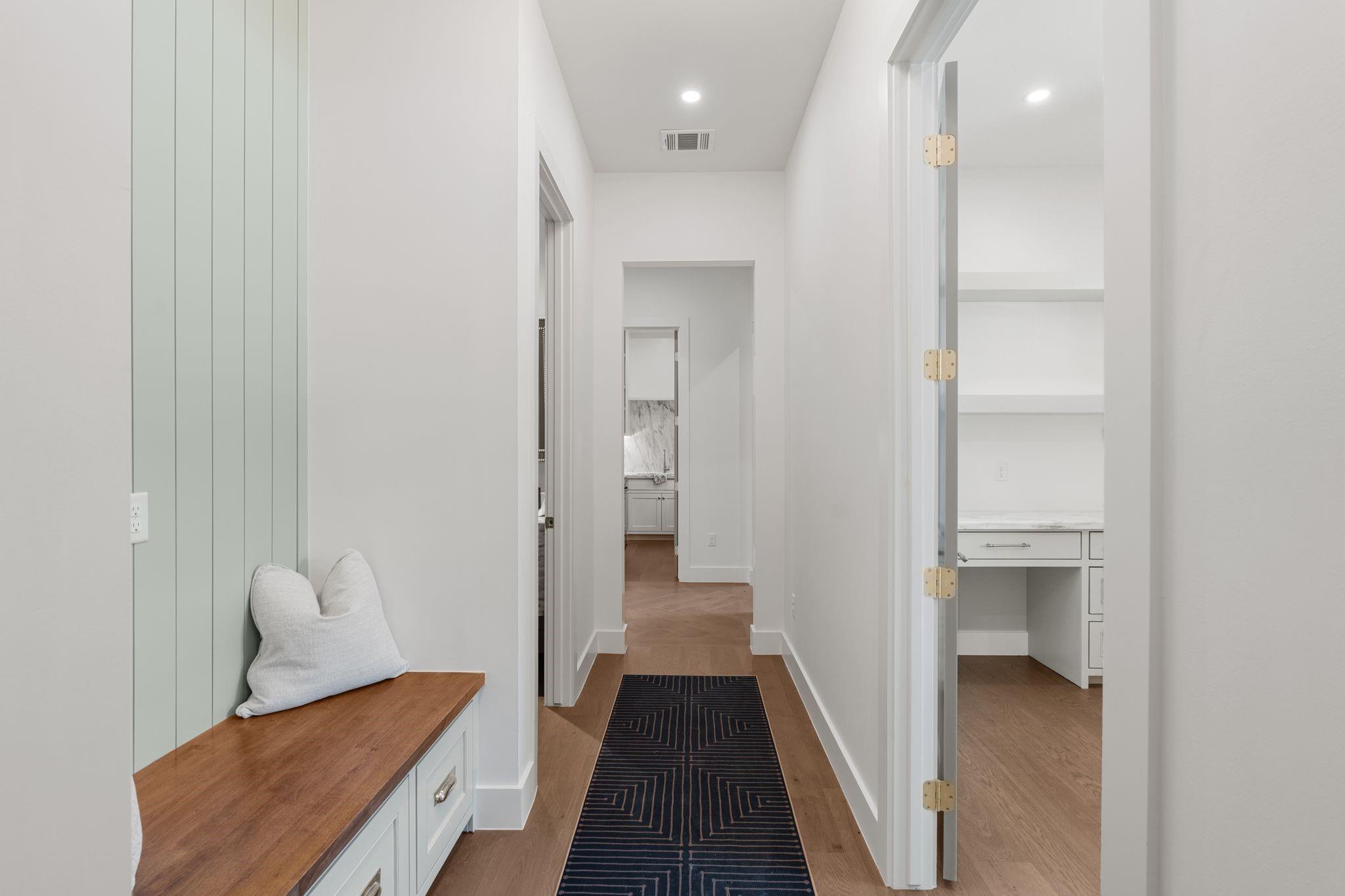 7002 Bowie Court