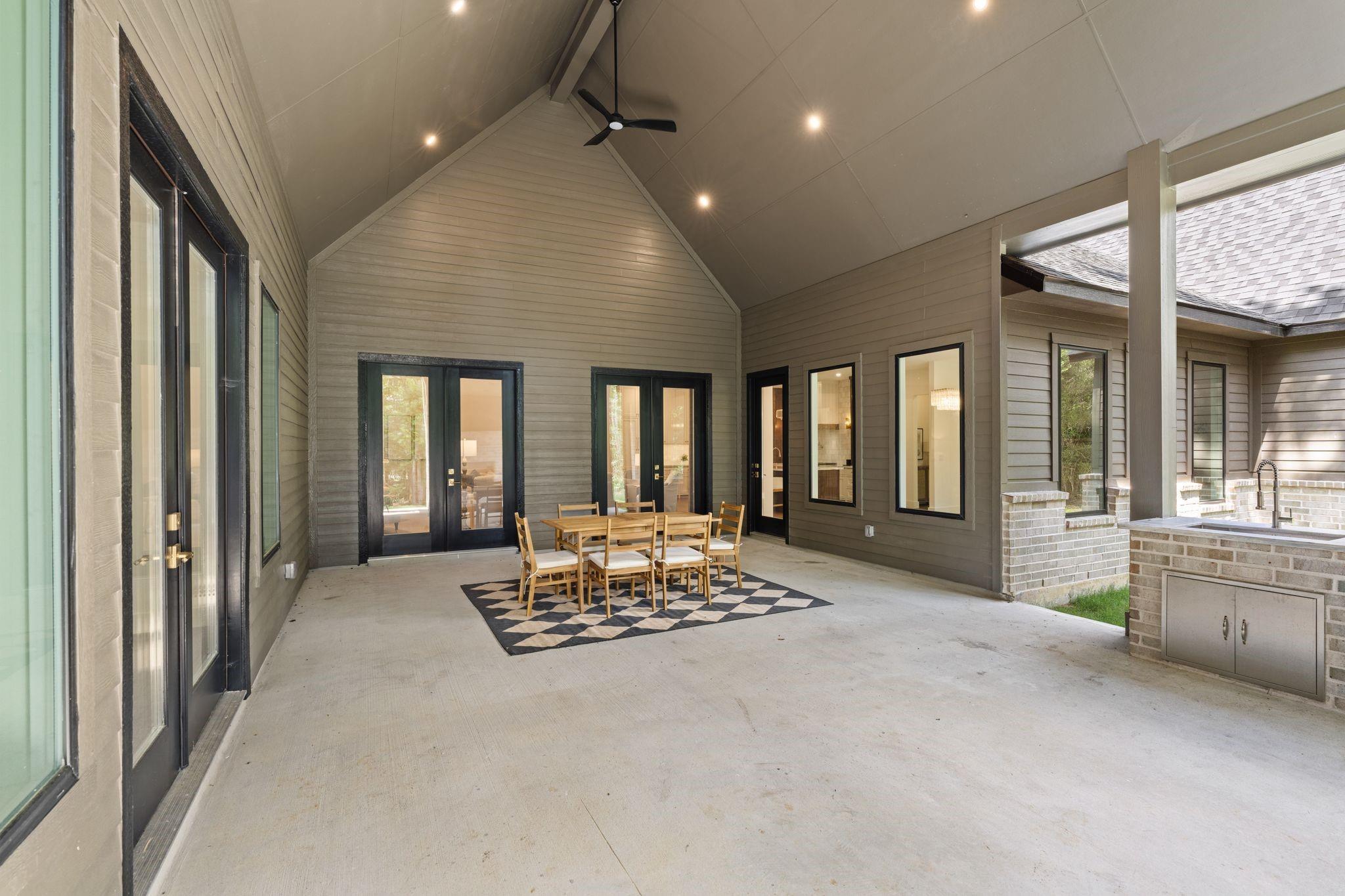 7002 Bowie Court